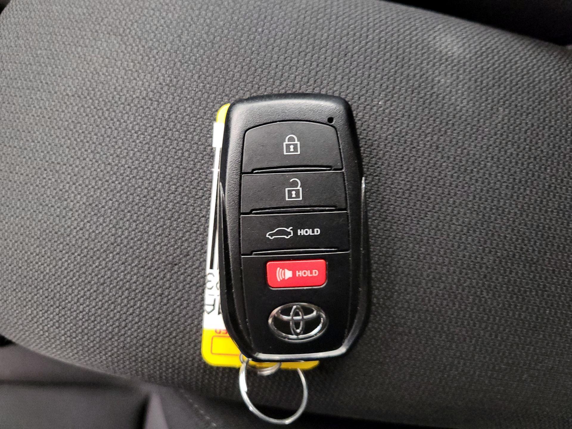 Thumbnail: 2025 Toyota Corolla - 20