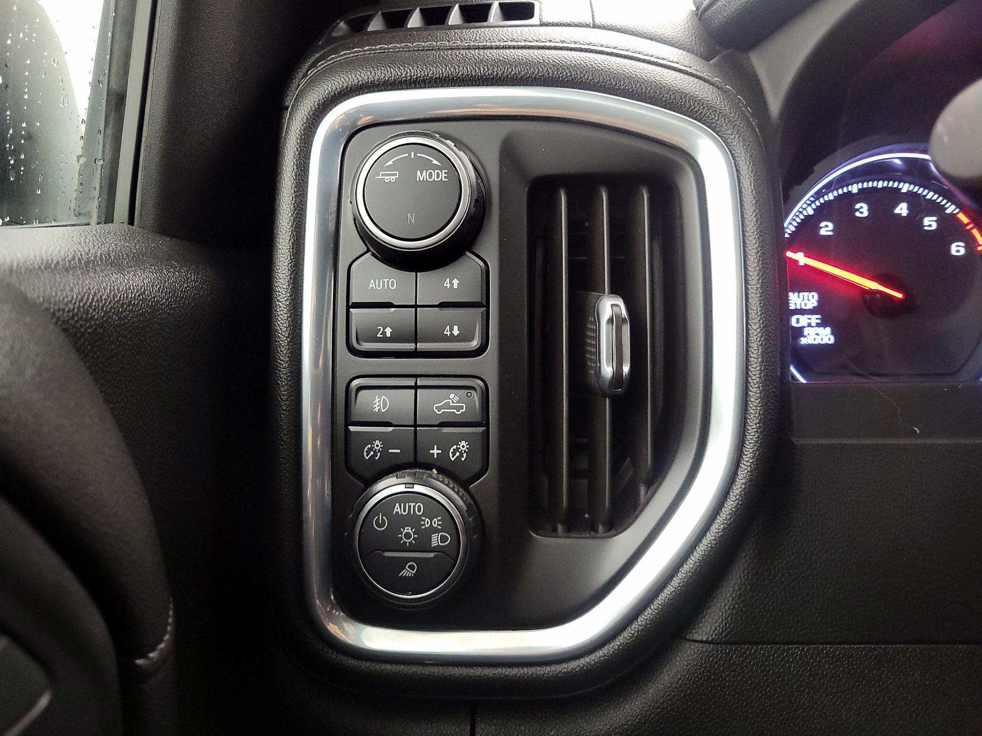 Thumbnail: 2021 Chevrolet Silverado 1500 - 13