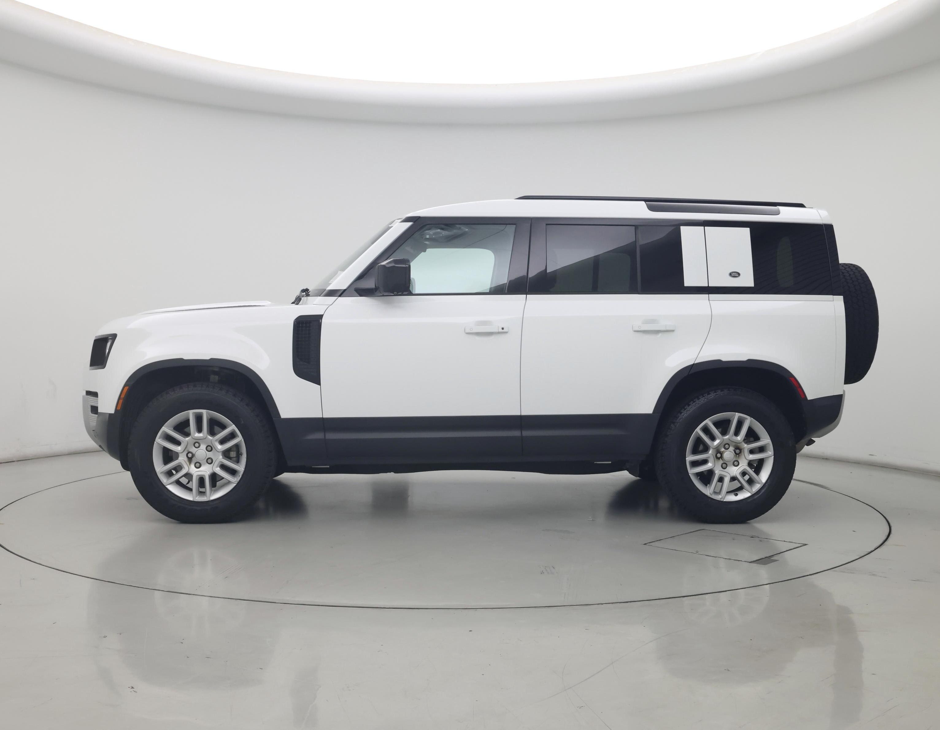 Thumbnail: 2020 Land Rover Defender - 3