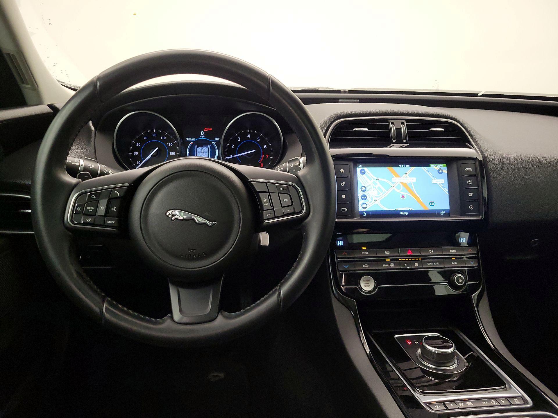 Thumbnail: 2017 Jaguar XE - 10