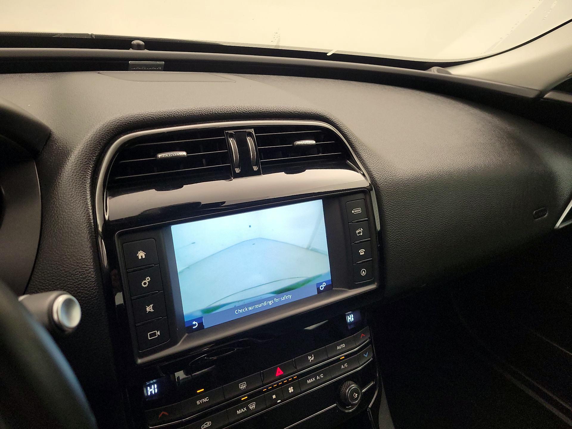 Thumbnail: 2017 Jaguar XE - 15