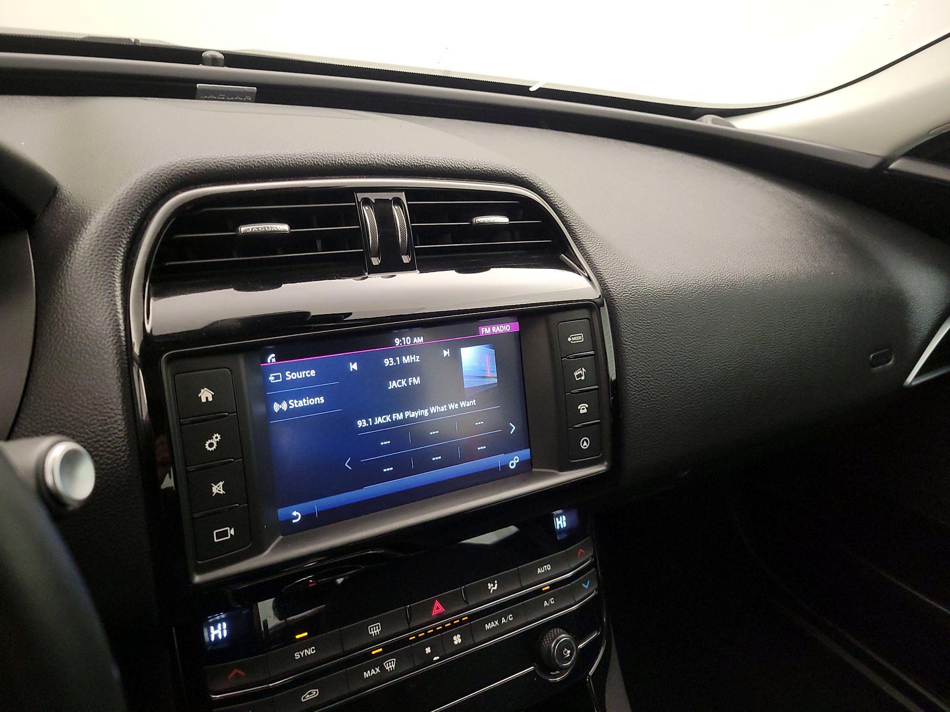 Thumbnail: 2017 Jaguar XE - 16