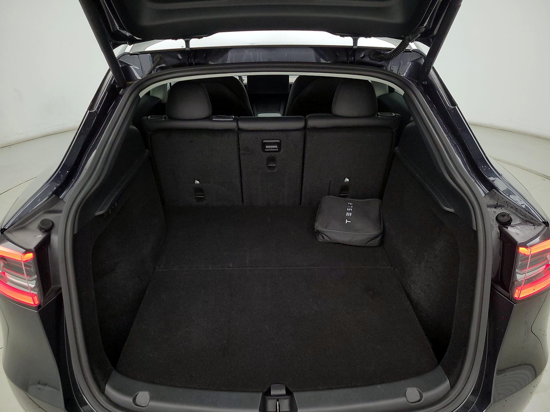 Thumbnail: 2025 Tesla Model Y - 19