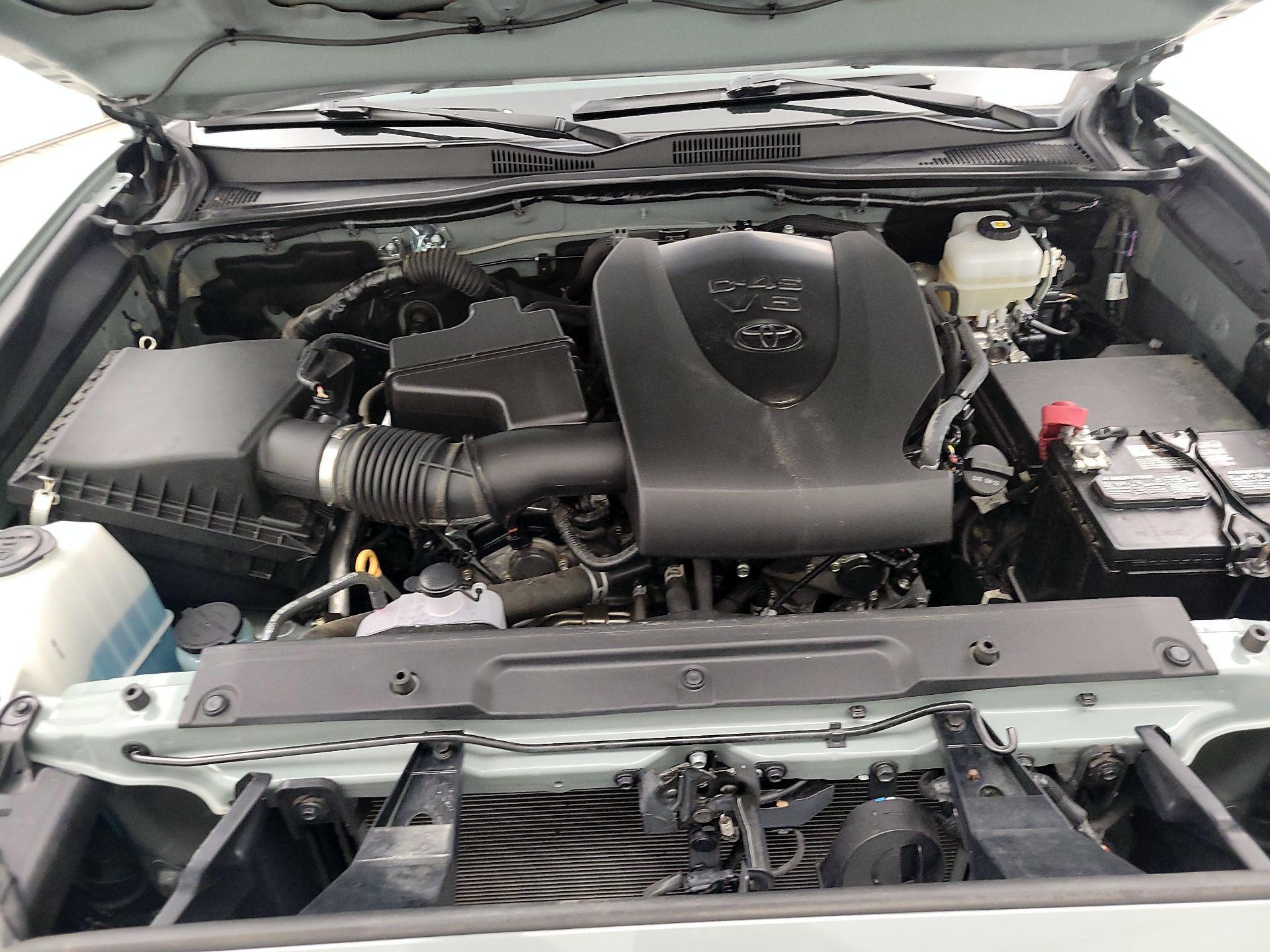 Thumbnail: 2023 Toyota Tacoma - 20