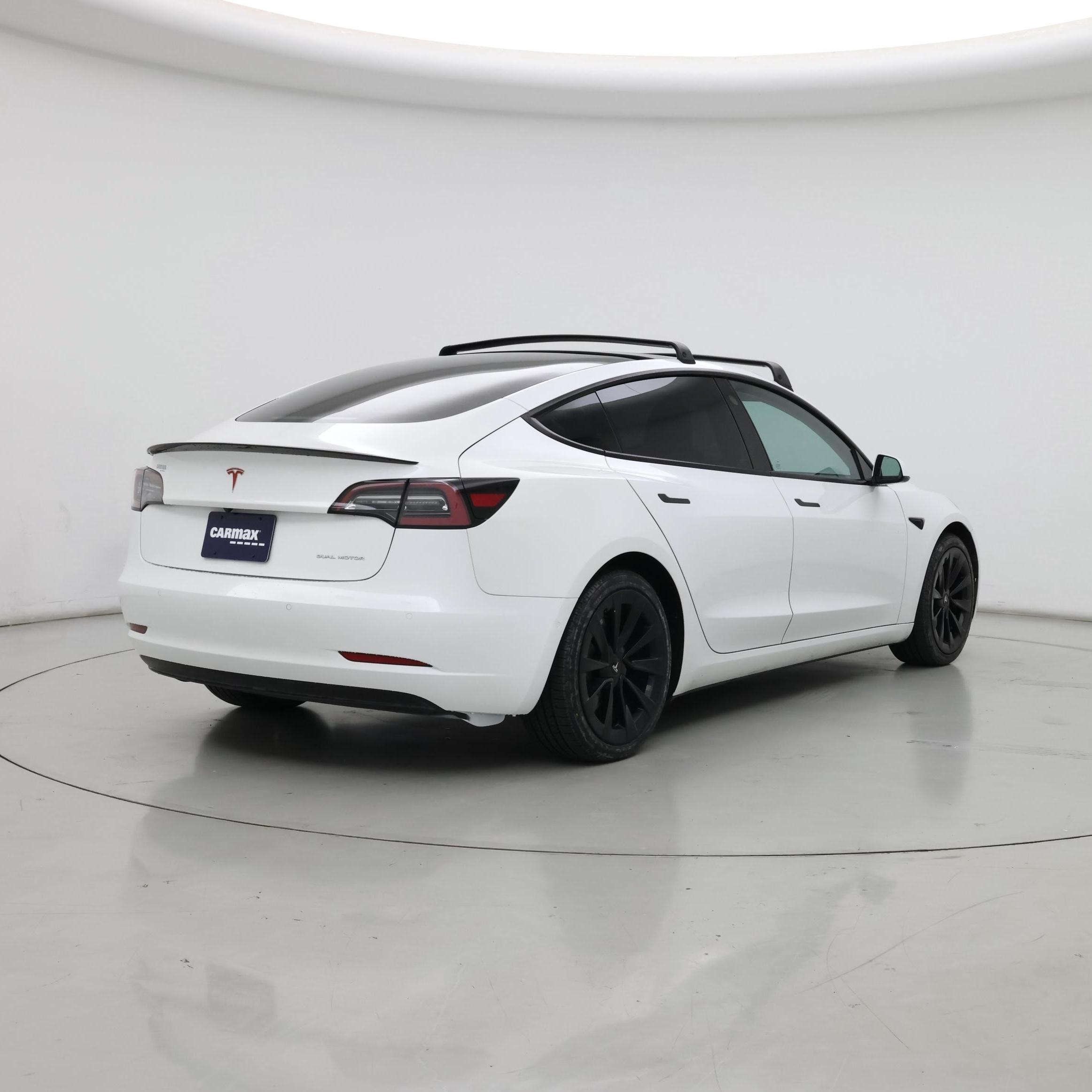 Thumbnail: 2022 Tesla Model 3 - 8