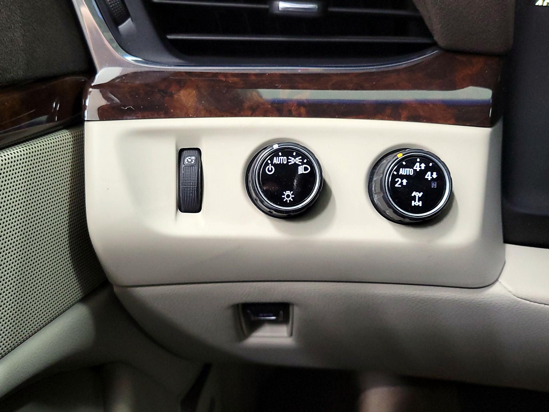 Thumbnail: 2015 Cadillac Escalade - 13