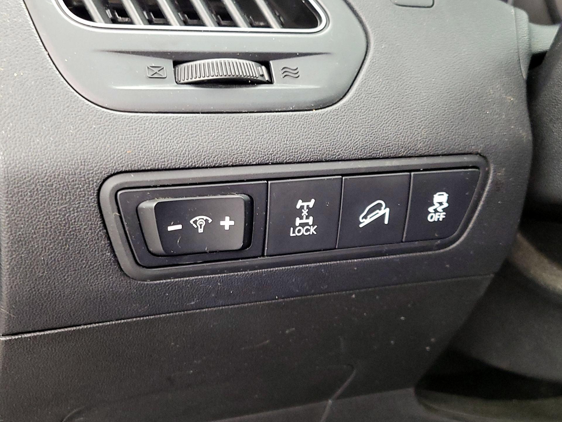 Thumbnail: 2014 Hyundai Tucson - 13