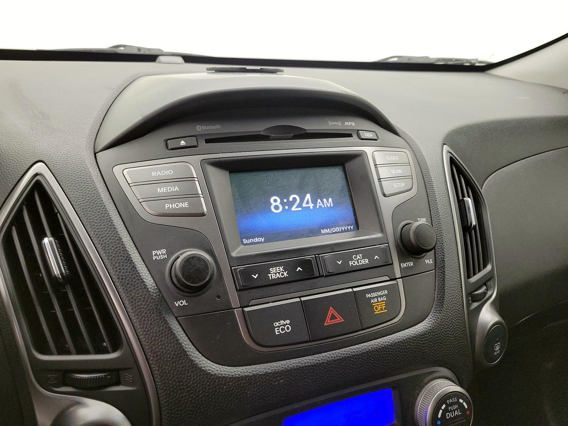 Thumbnail: 2014 Hyundai Tucson - 15