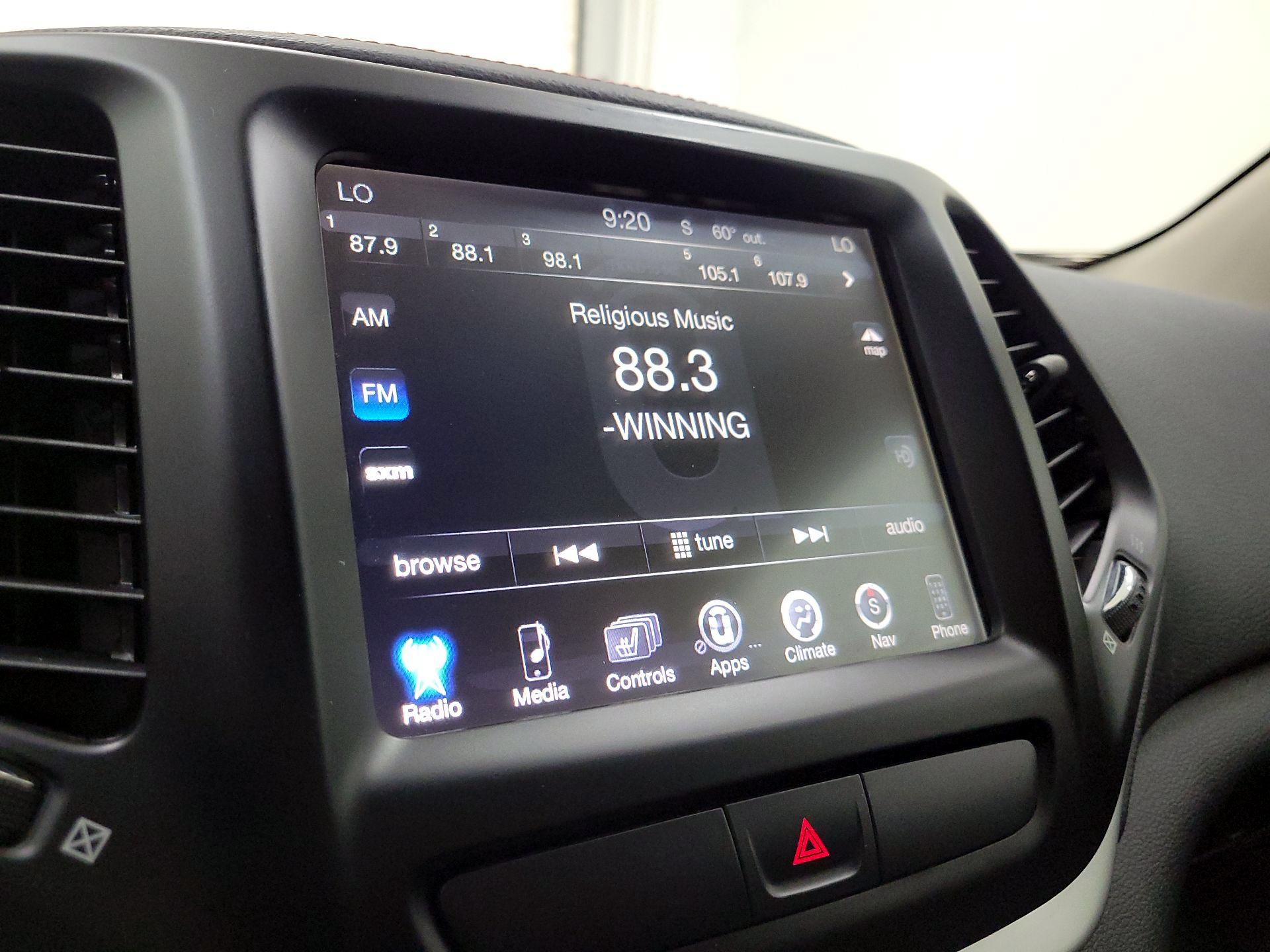 Thumbnail: 2017 Jeep Cherokee - 15