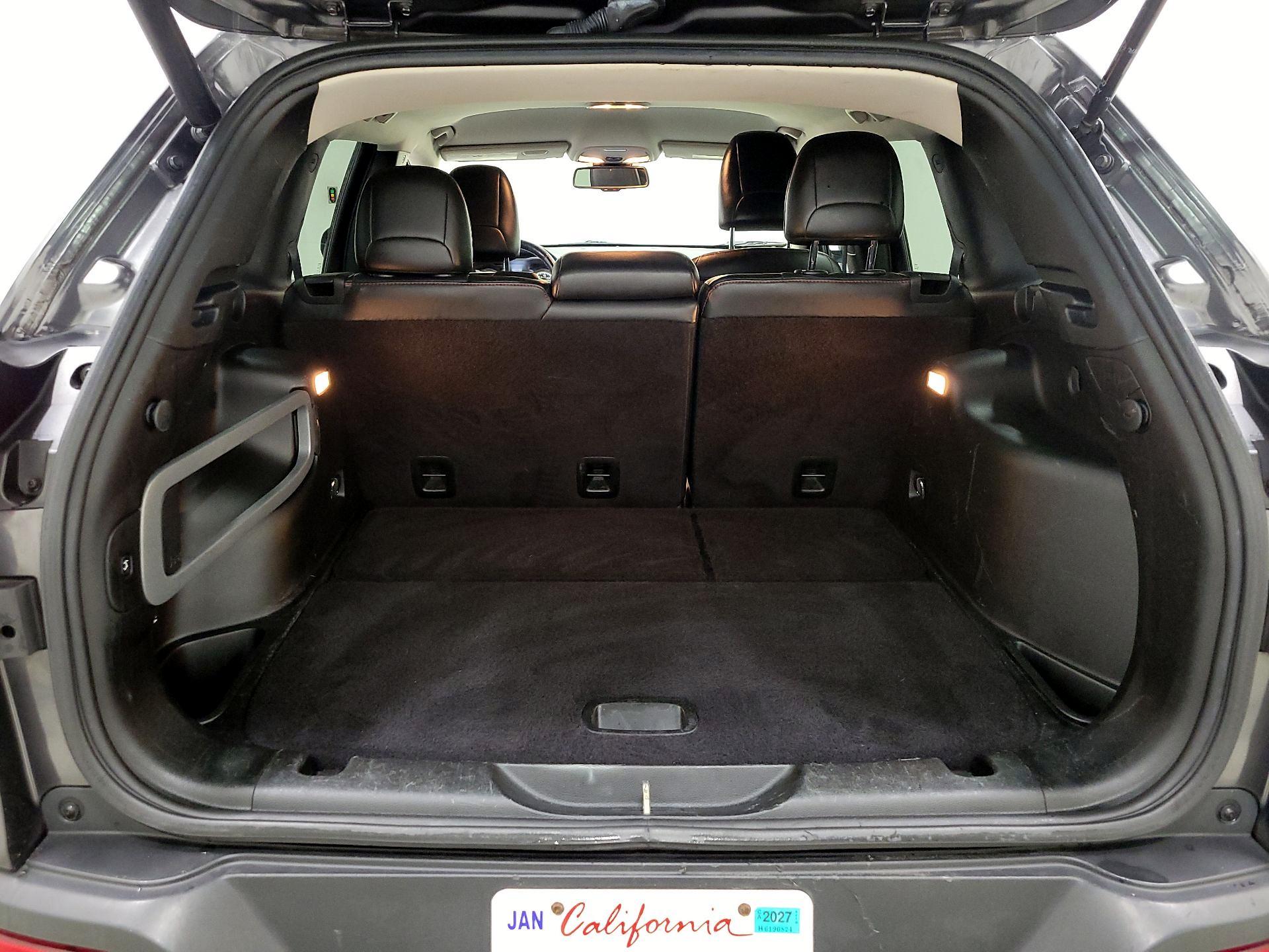 Thumbnail: 2017 Jeep Cherokee - 20