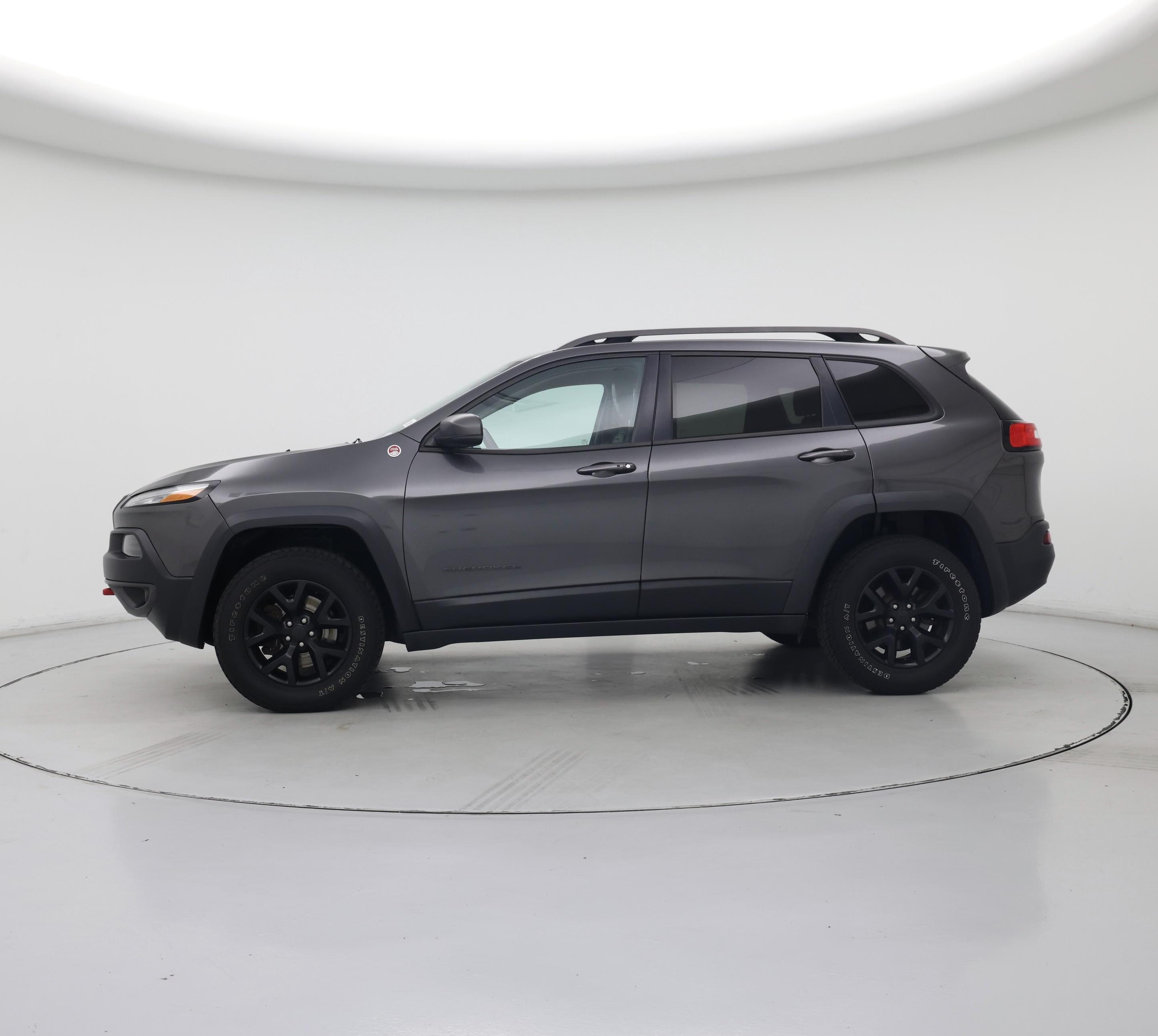 Thumbnail: 2017 Jeep Cherokee - 3