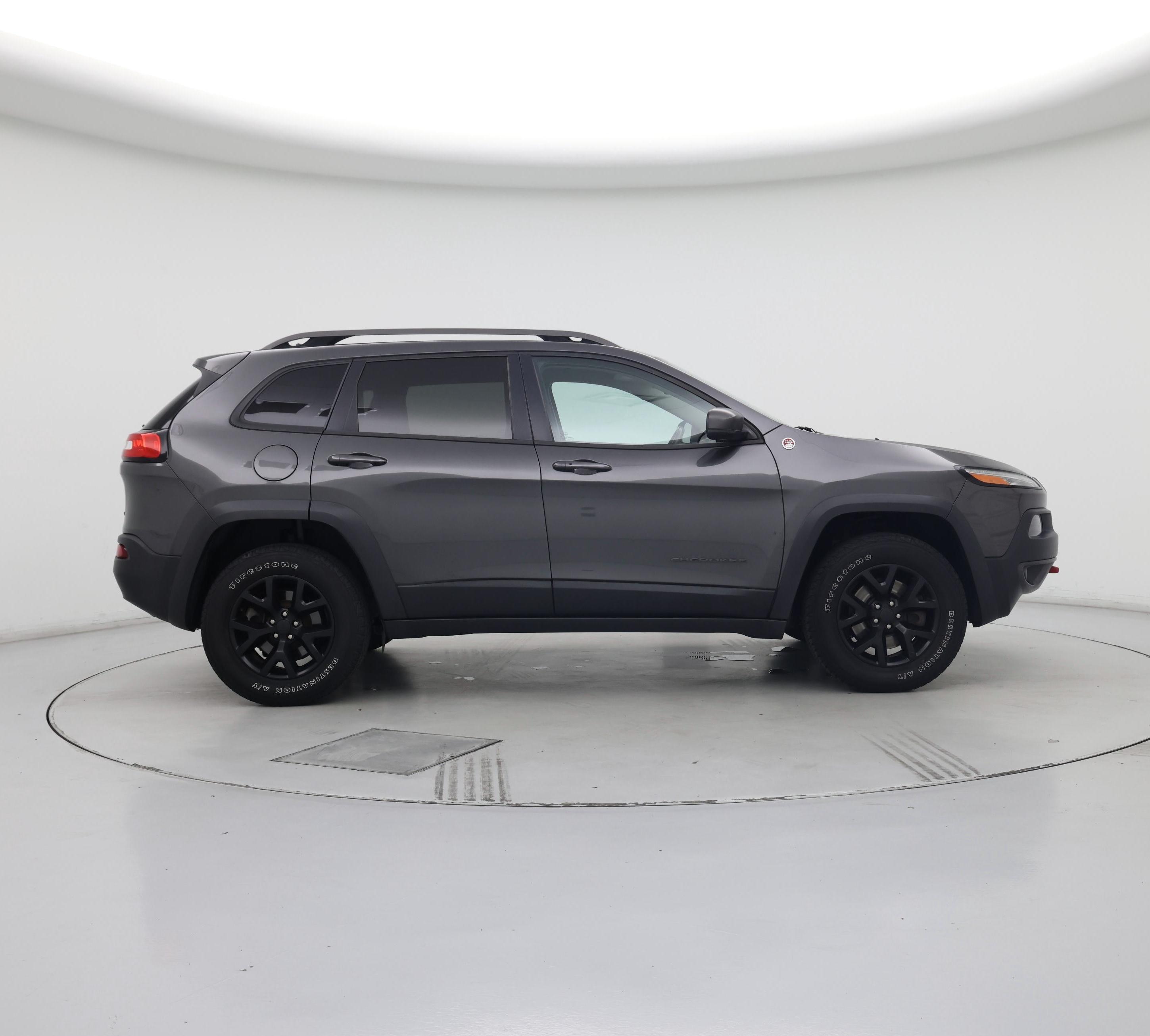 Thumbnail: 2017 Jeep Cherokee - 7