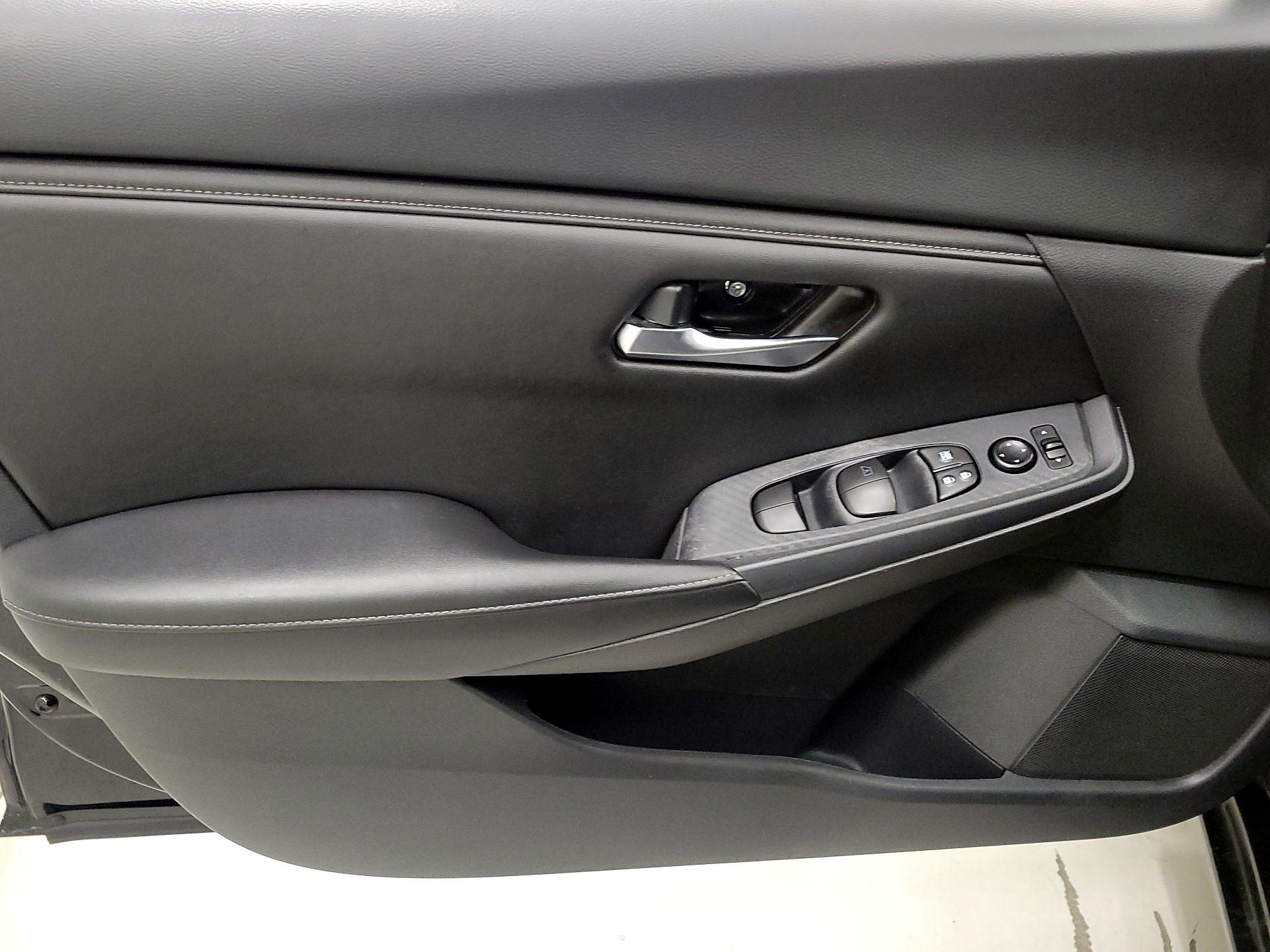 Thumbnail: 2023 Nissan Sentra - 12