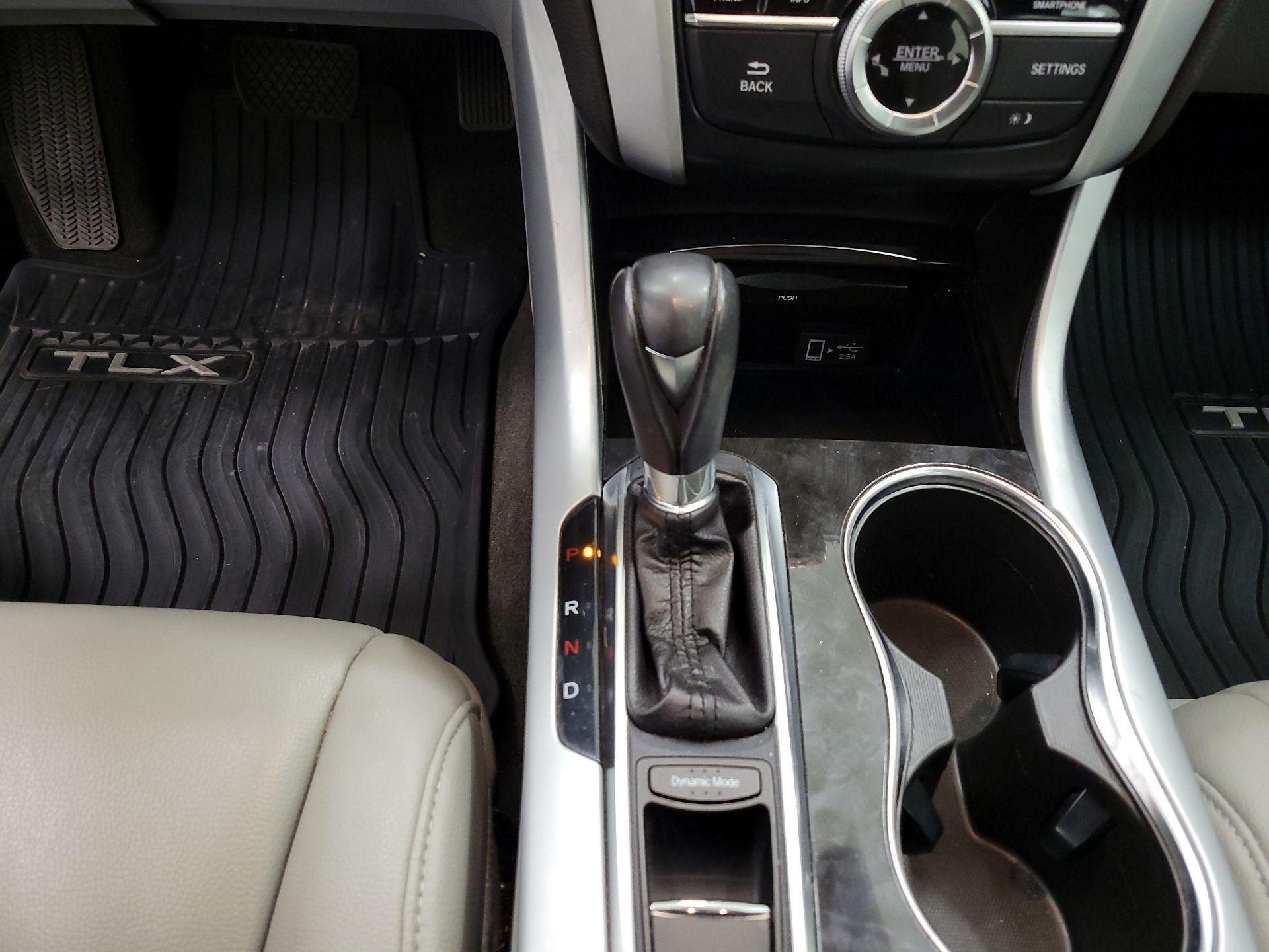 Thumbnail: 2019 Acura TLX - 17