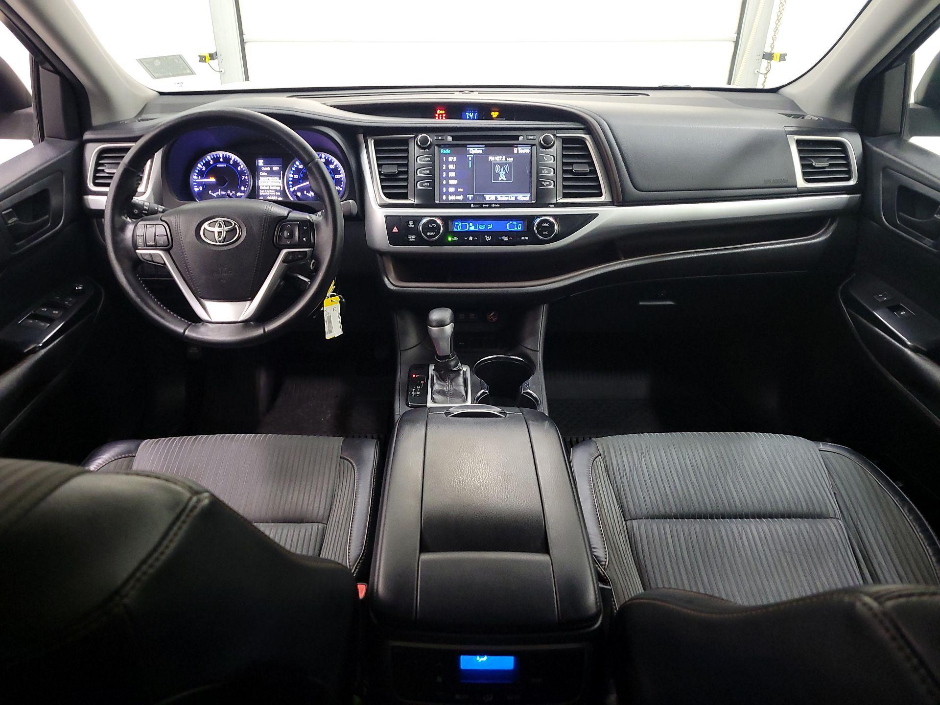 Thumbnail: 2018 Toyota Highlander - 9