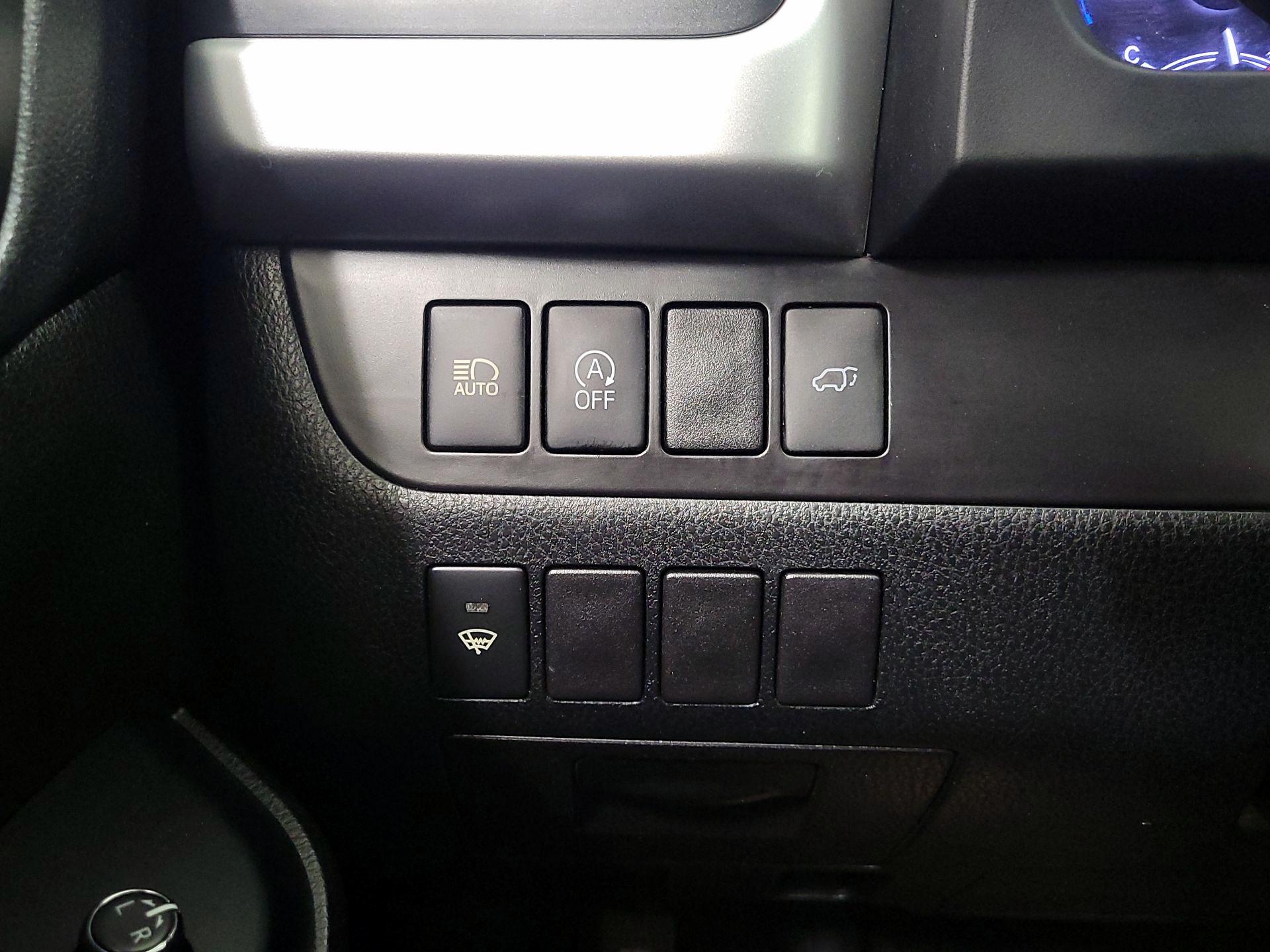 Thumbnail: 2018 Toyota Highlander - 13