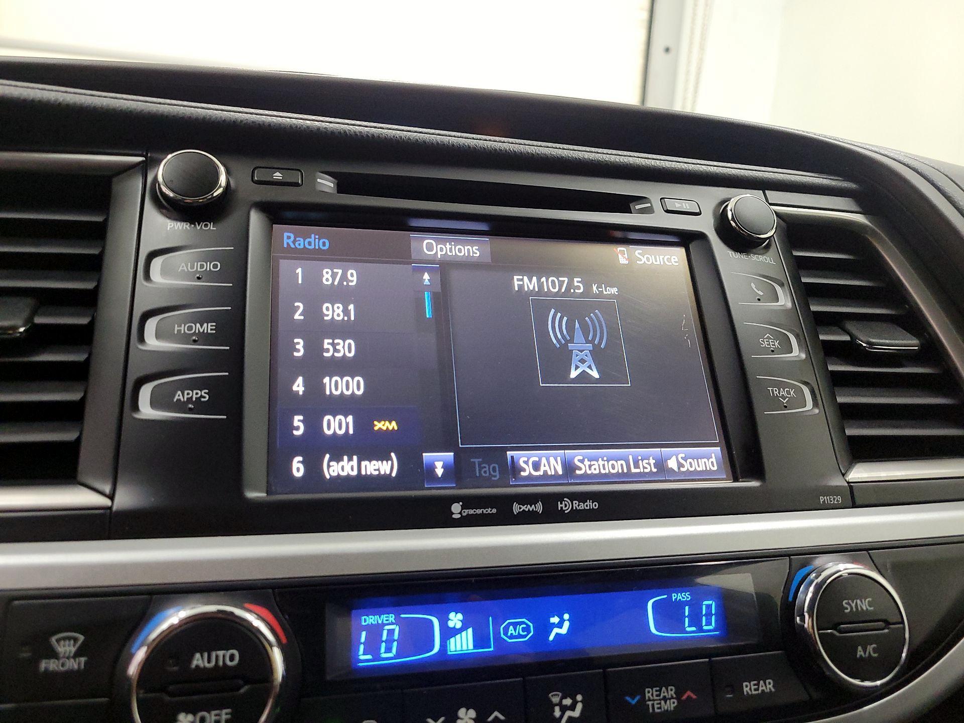 Thumbnail: 2018 Toyota Highlander - 15