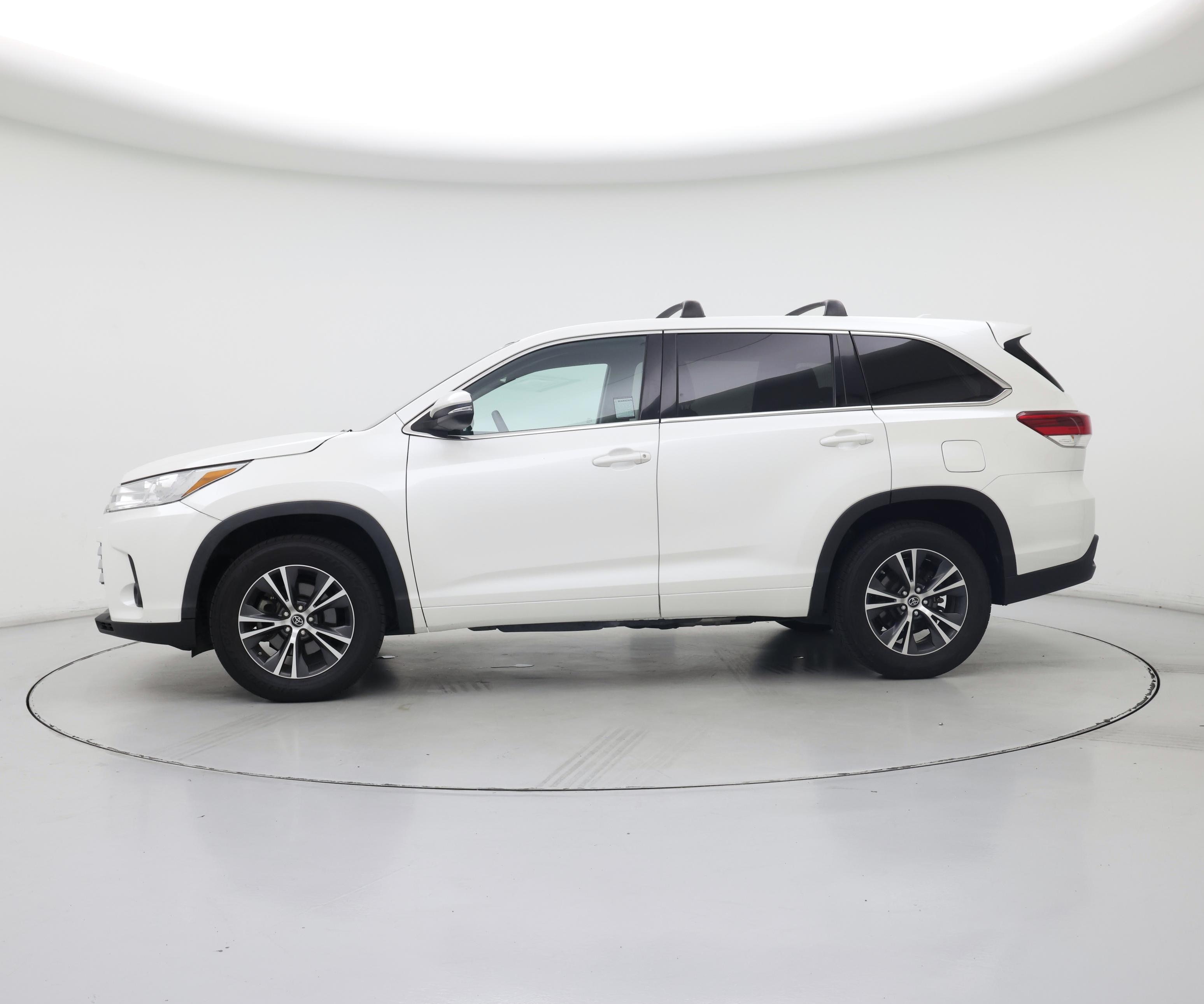 Thumbnail: 2018 Toyota Highlander - 3