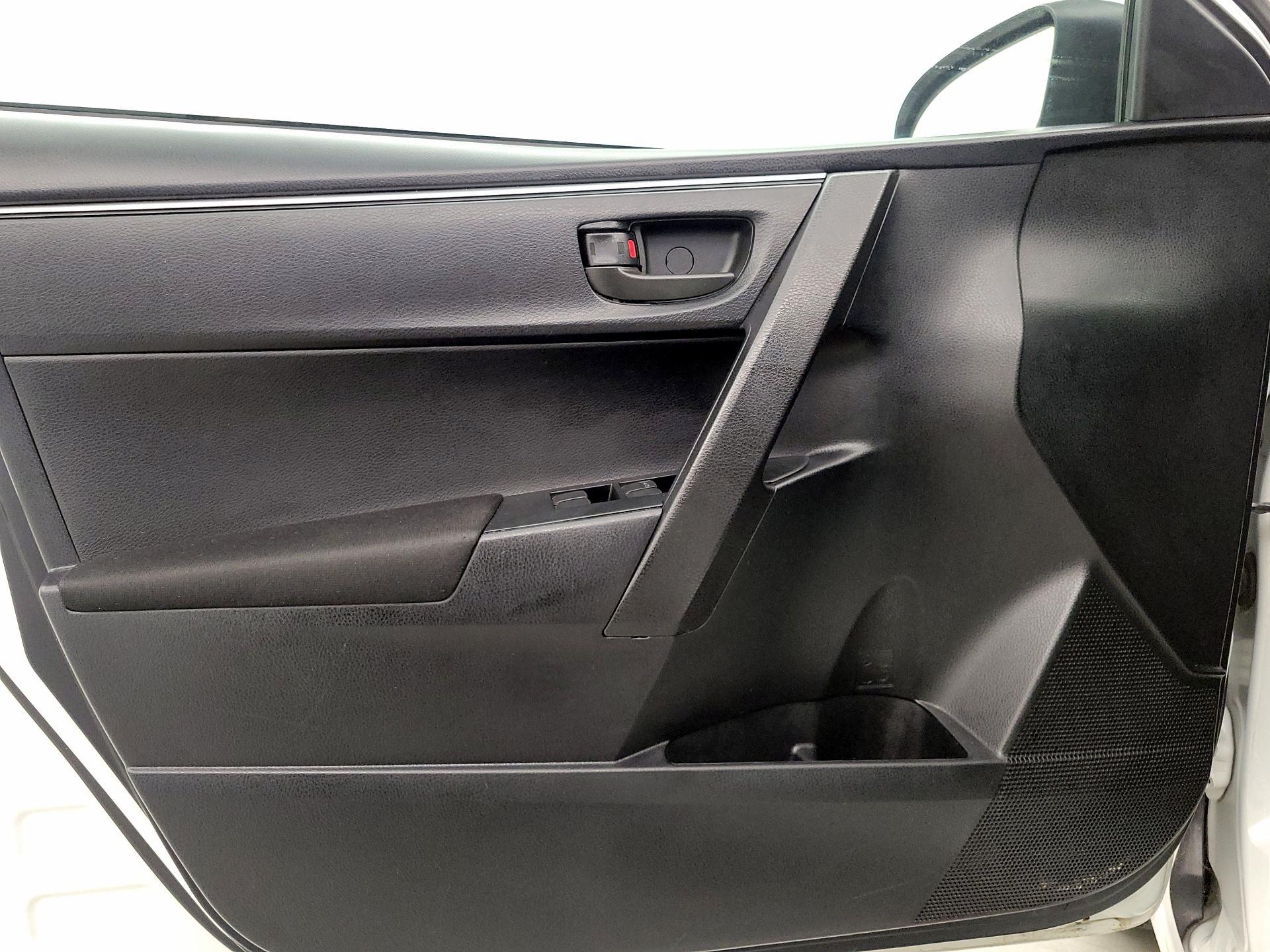 Thumbnail: 2014 Toyota Corolla - 12