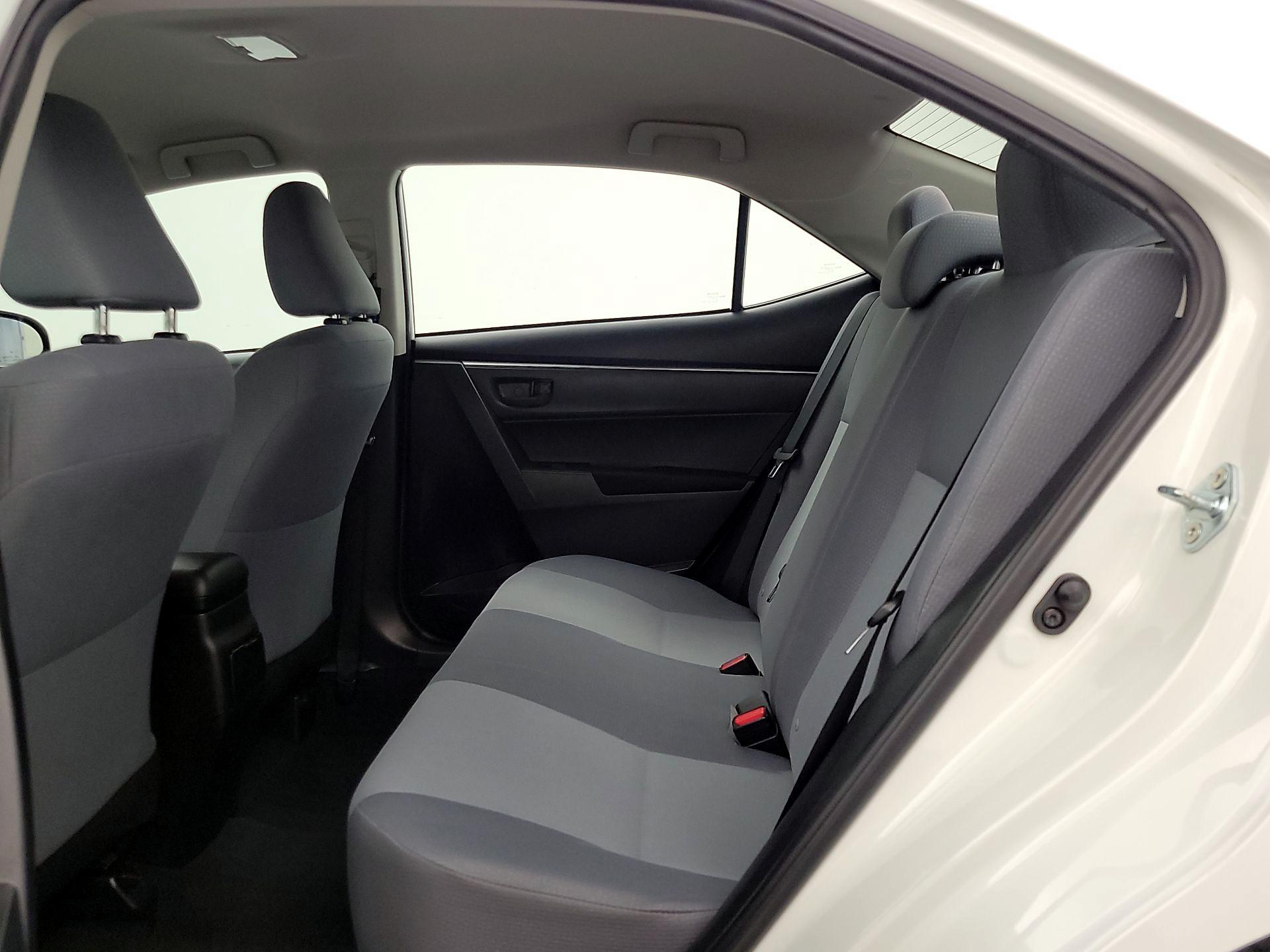 Thumbnail: 2014 Toyota Corolla - 18