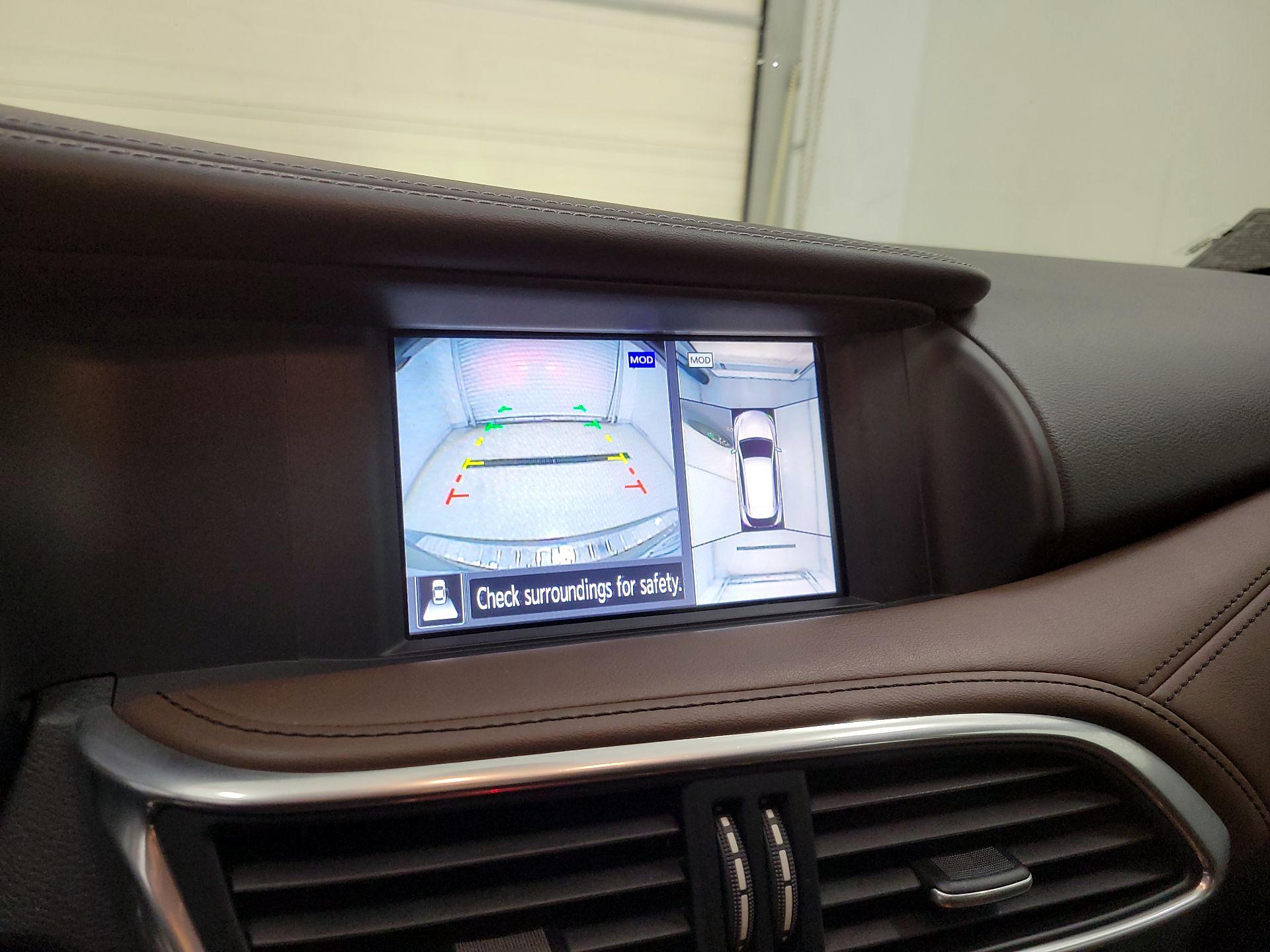 Thumbnail: 2018 INFINITI QX30 - 15