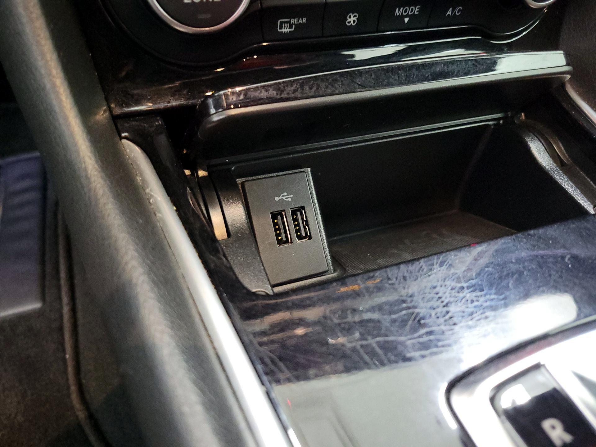 Thumbnail: 2018 INFINITI QX30 - 19