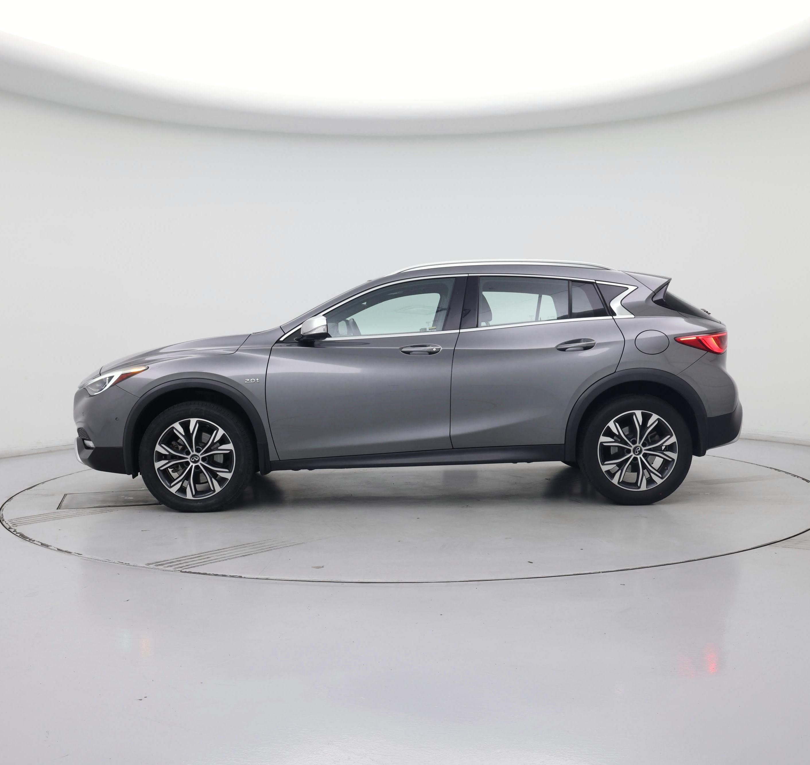 Thumbnail: 2018 INFINITI QX30 - 3