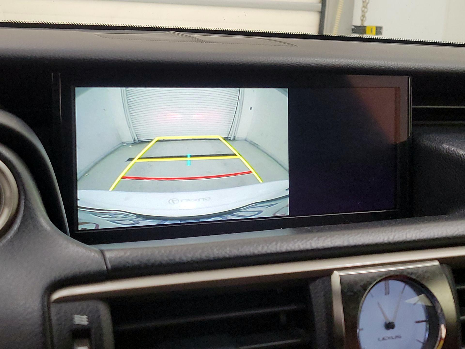 Thumbnail: 2018 Lexus IS - 15