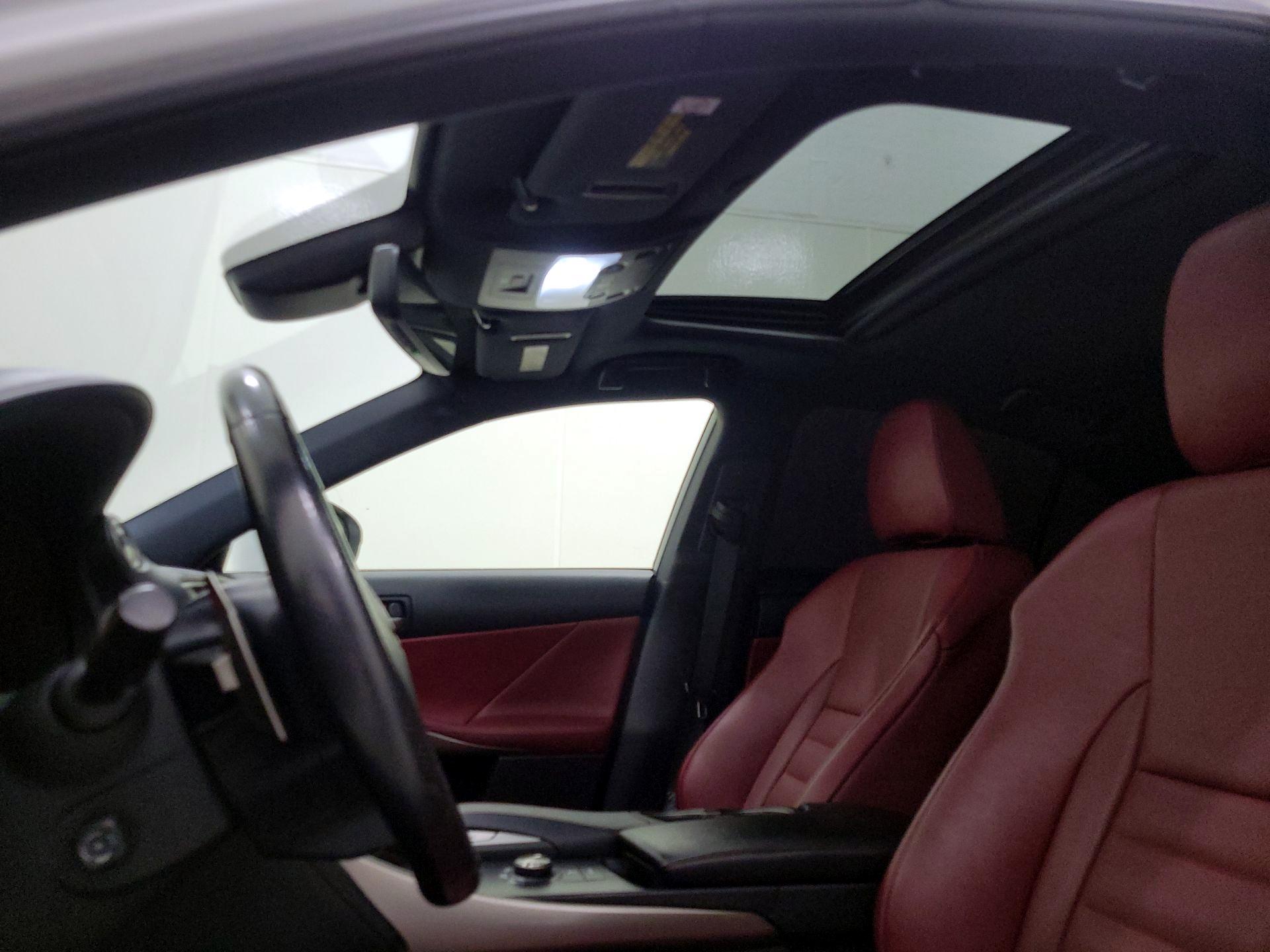 Thumbnail: 2018 Lexus IS - 20