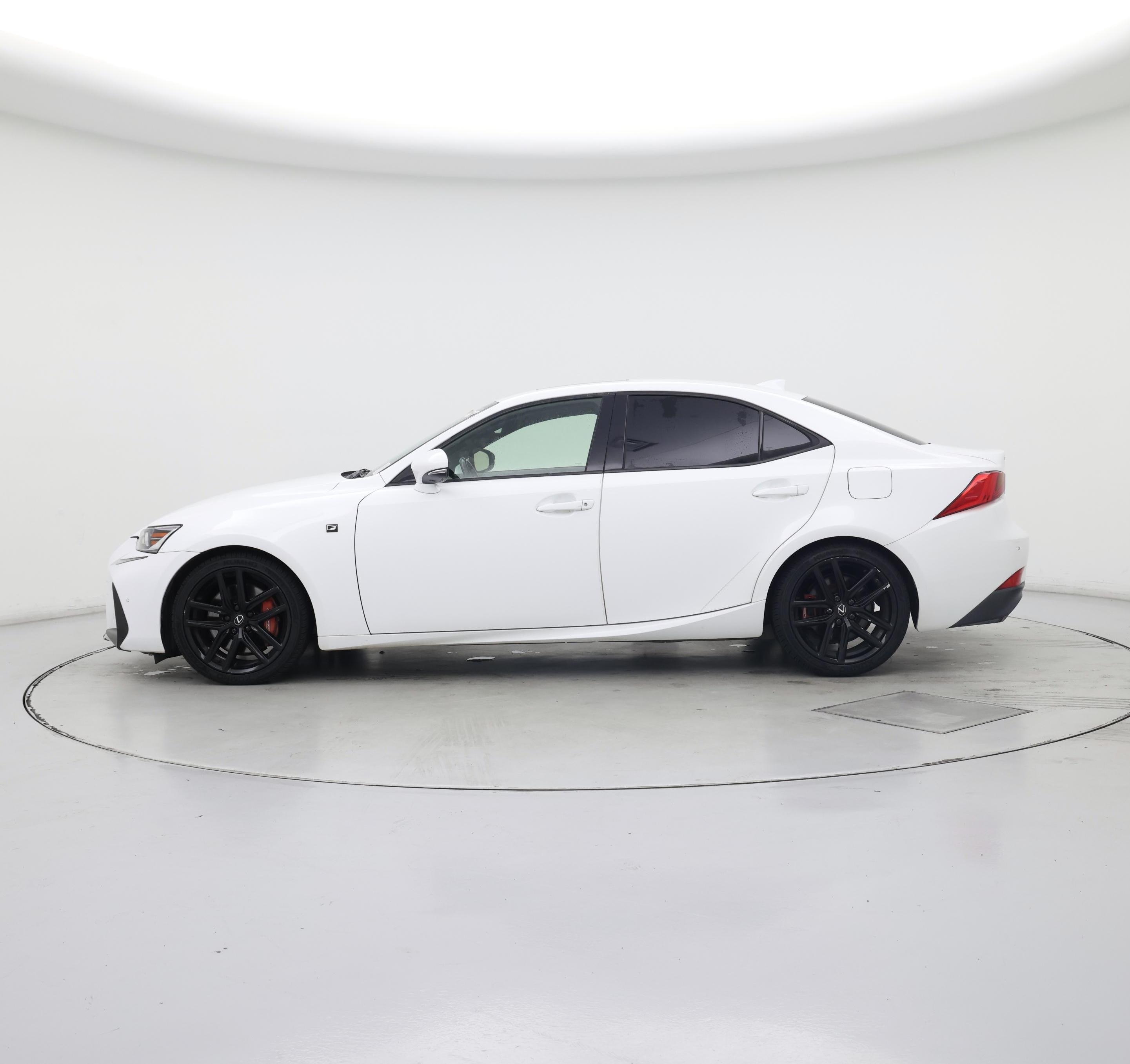 Thumbnail: 2018 Lexus IS - 3