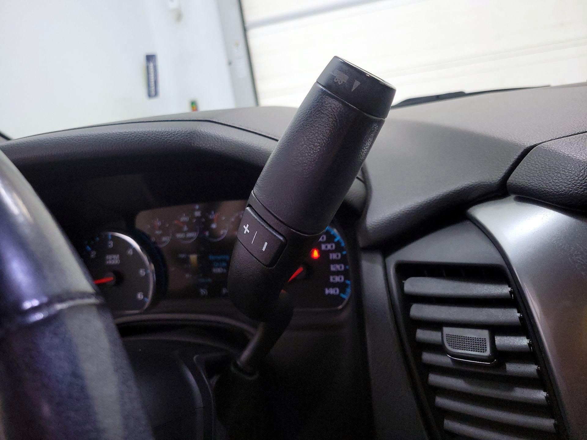 Thumbnail: 2018 Chevrolet Tahoe - 17