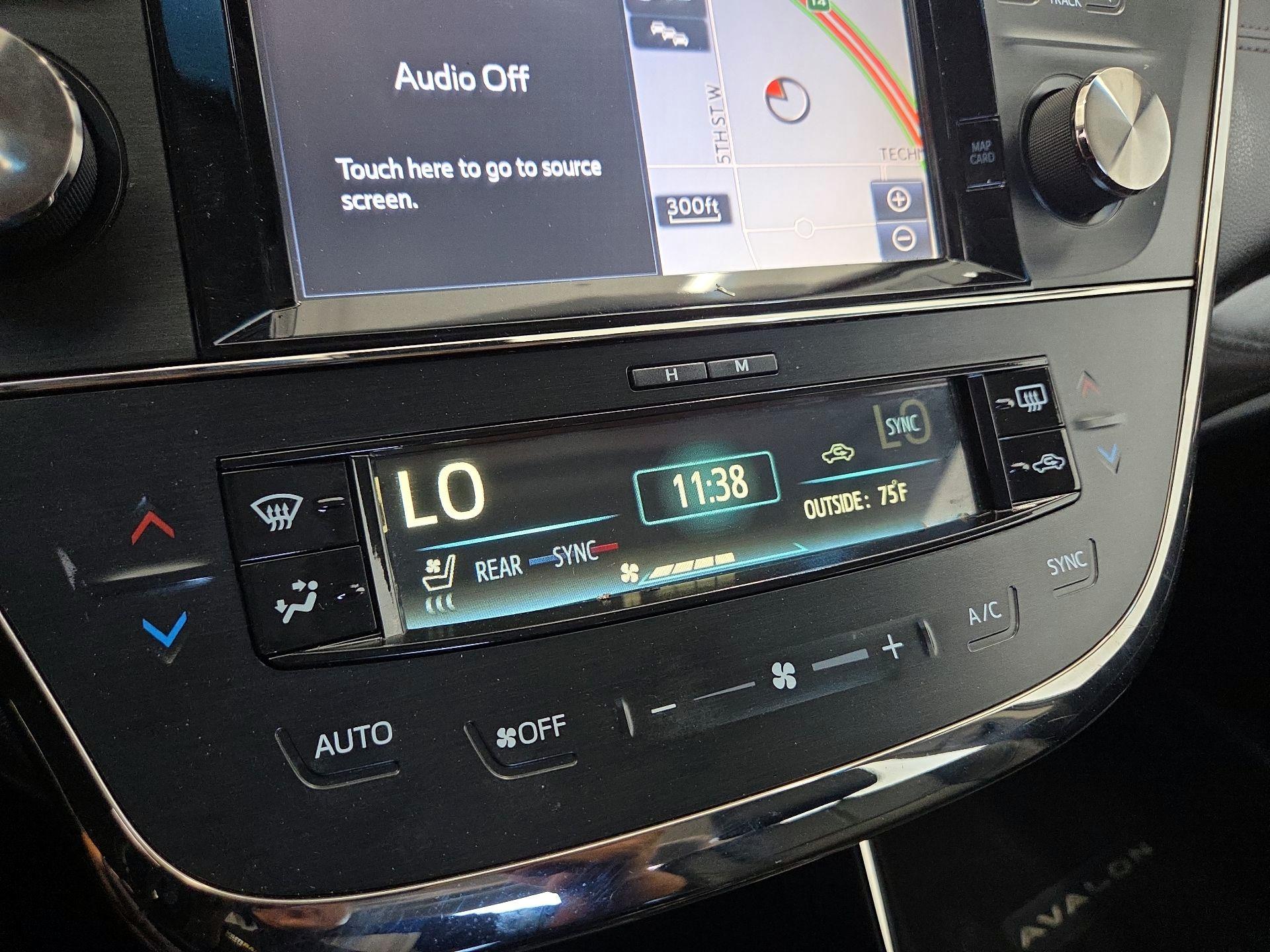 Thumbnail: 2018 Toyota Avalon - 16