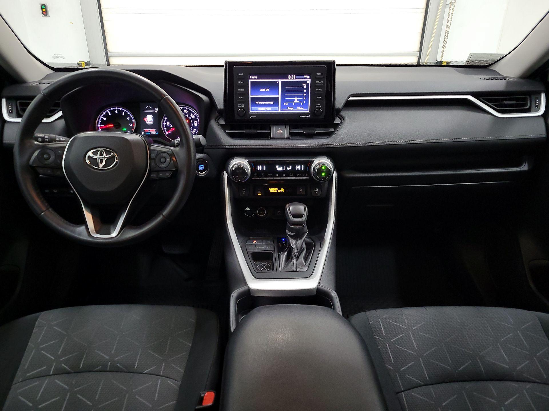 Thumbnail: 2020 Toyota RAV4 - 9