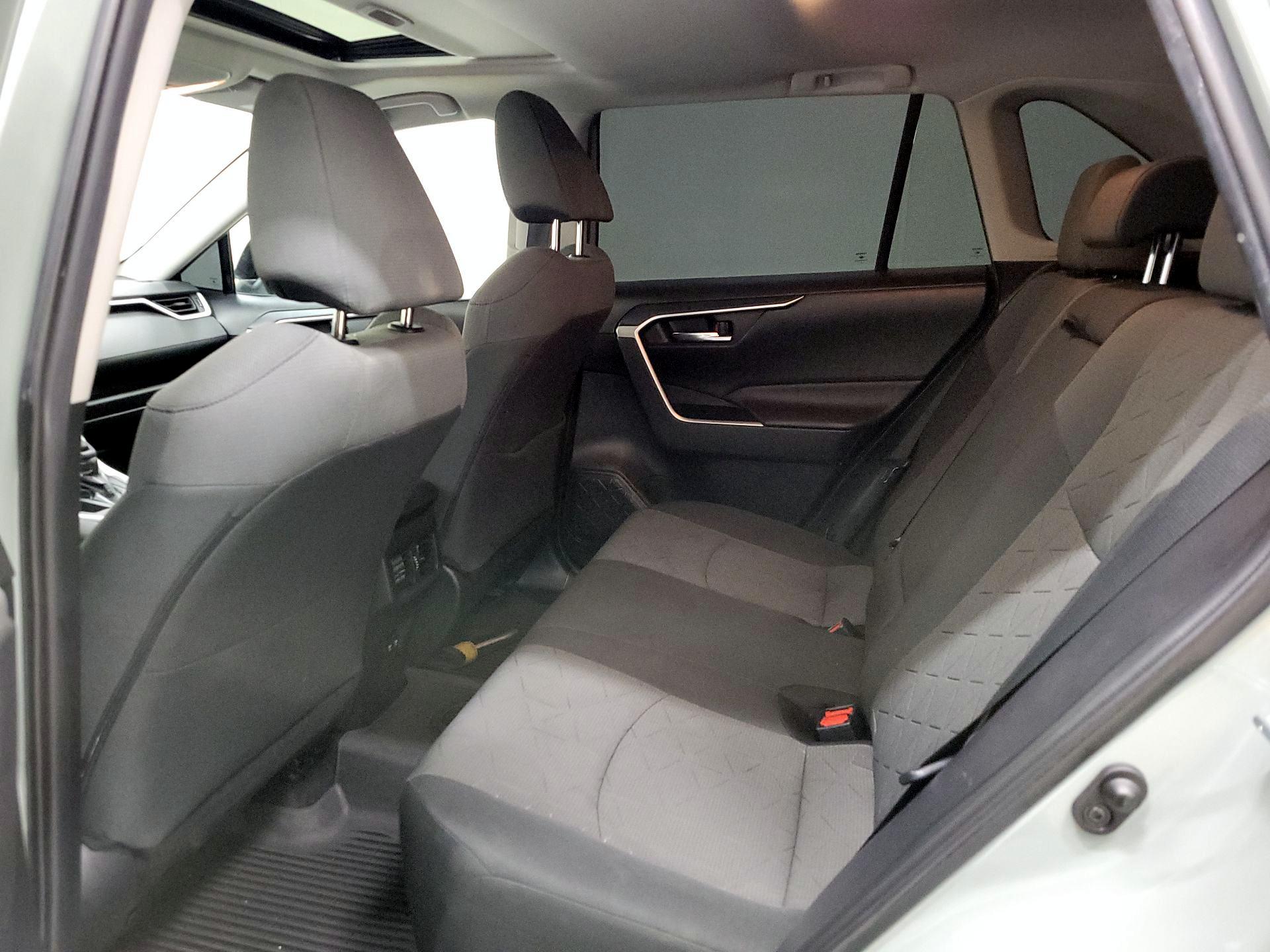 Thumbnail: 2020 Toyota RAV4 - 20