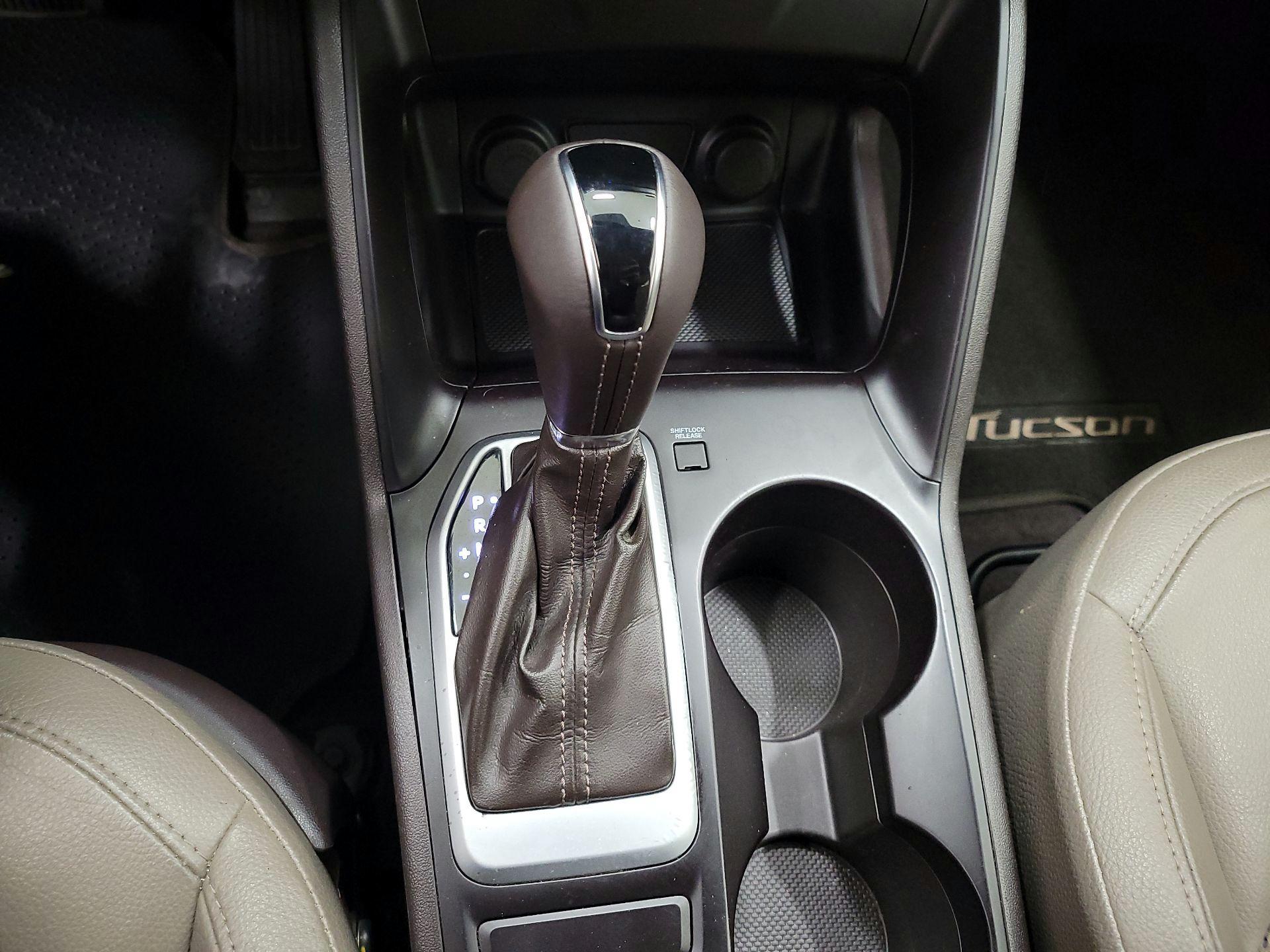 Thumbnail: 2015 Hyundai Tucson - 17