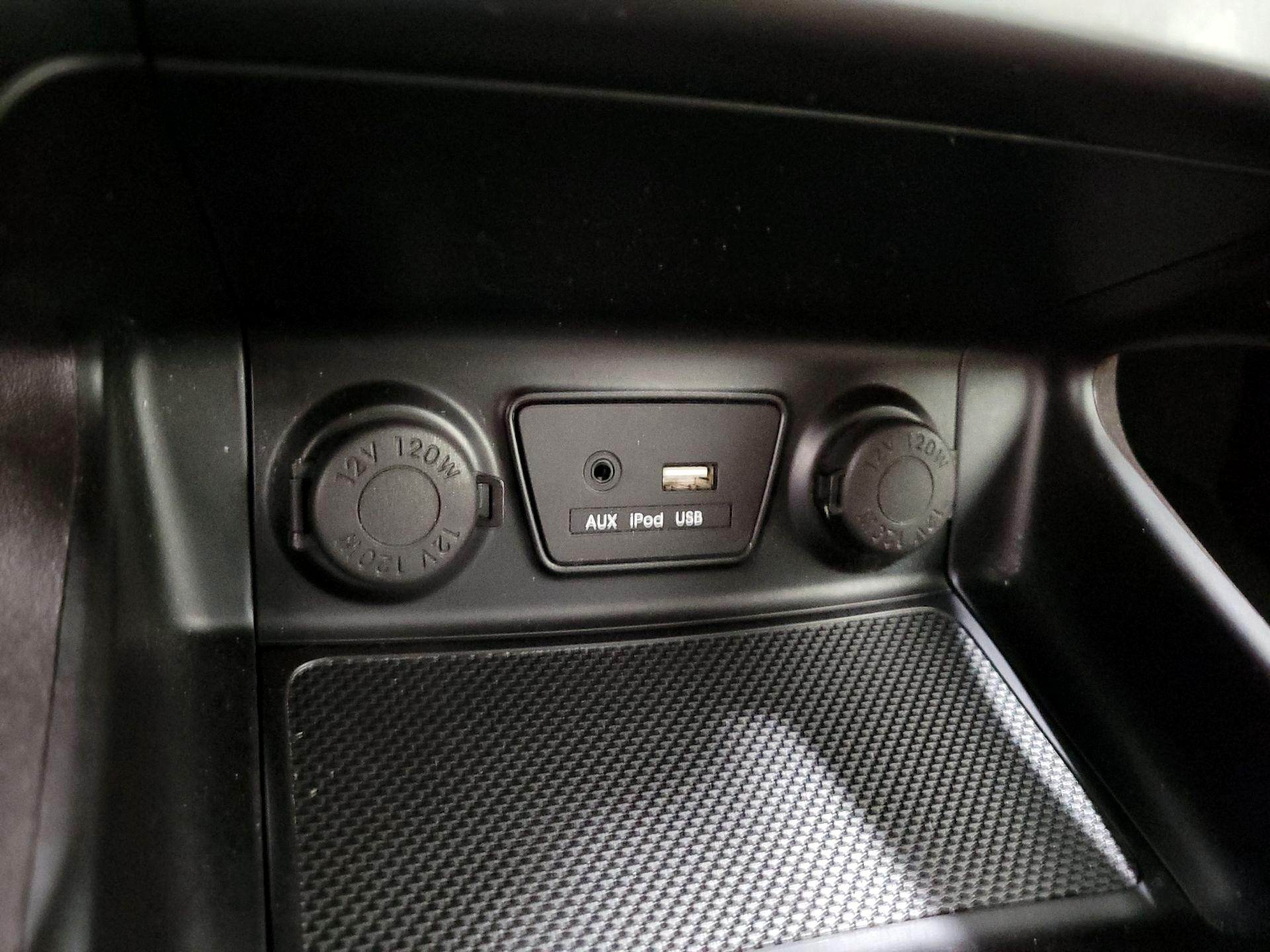 Thumbnail: 2015 Hyundai Tucson - 18