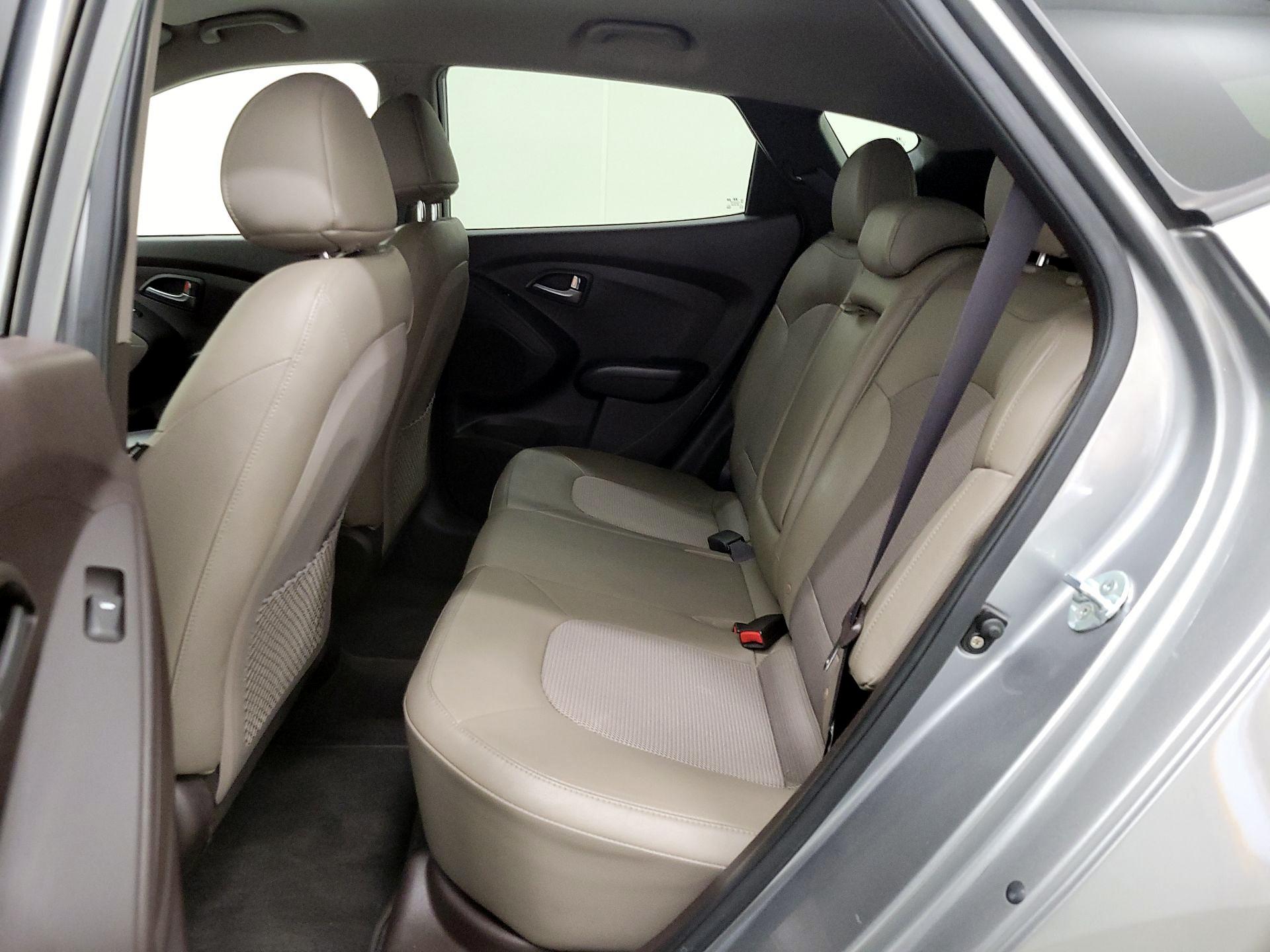 Thumbnail: 2015 Hyundai Tucson - 19