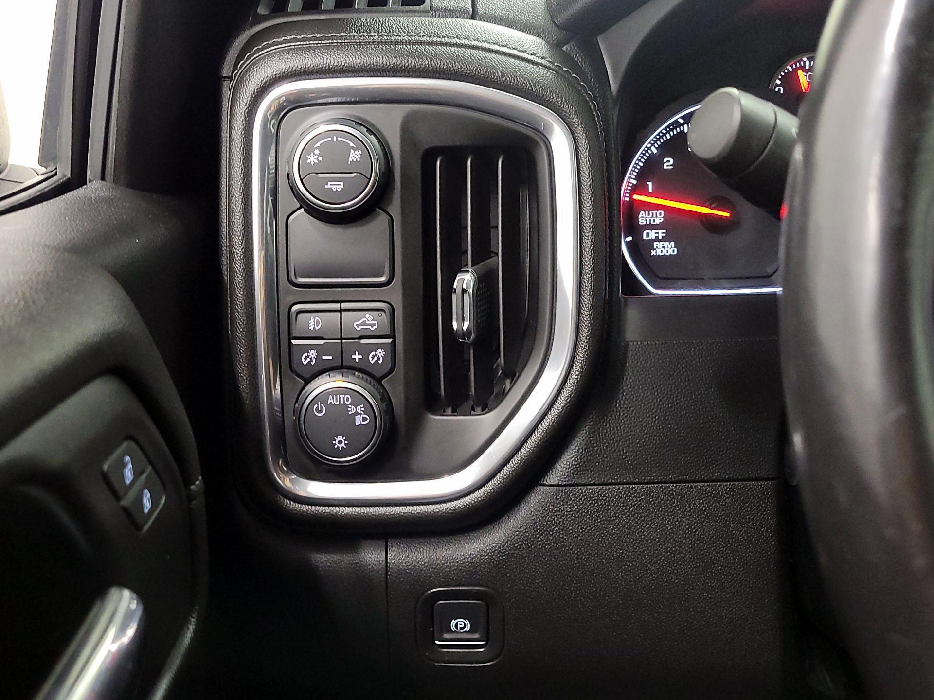 Thumbnail: 2019 Chevrolet Silverado 1500 - 13