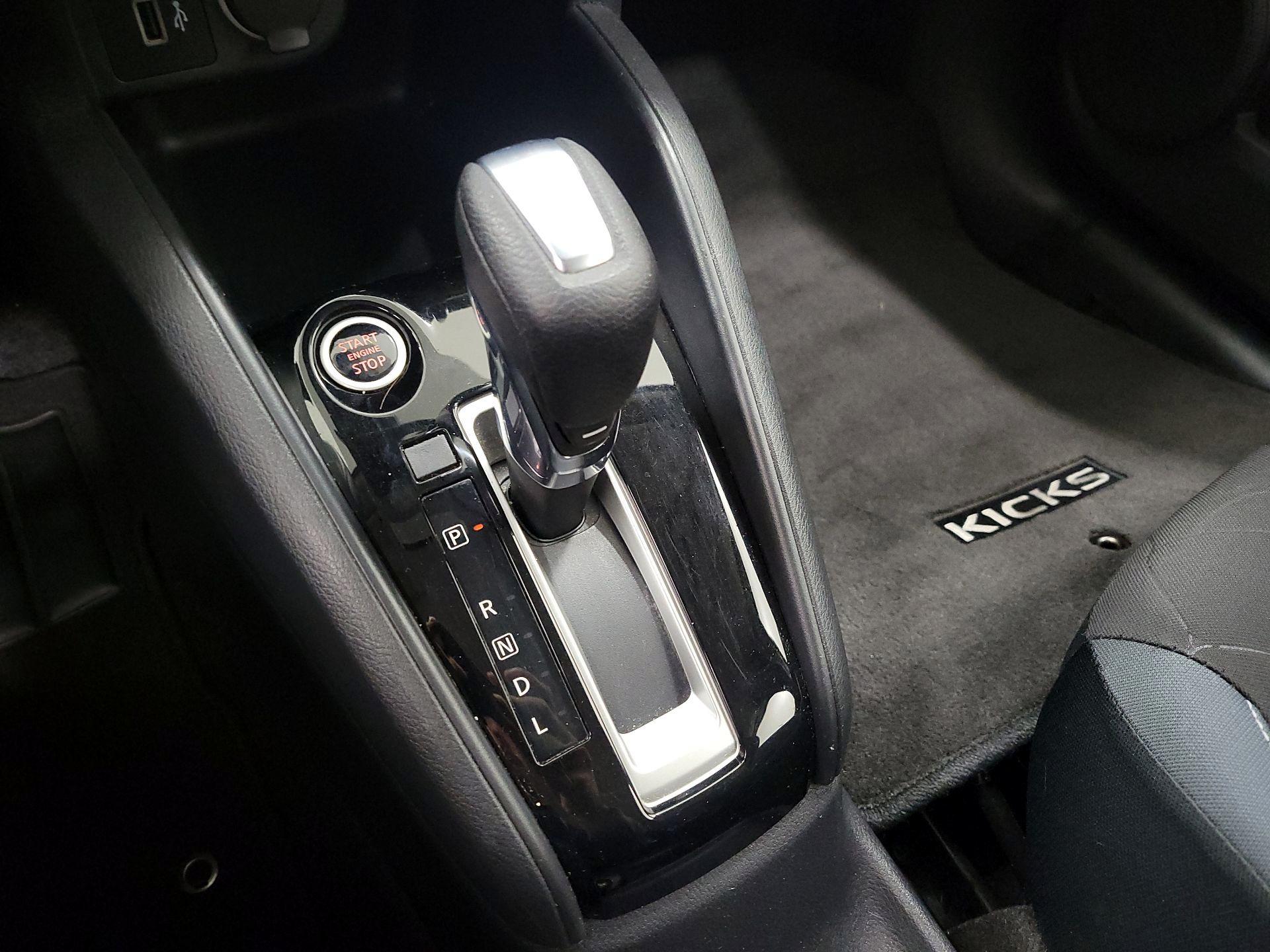 Thumbnail: 2020 Nissan Kicks - 17