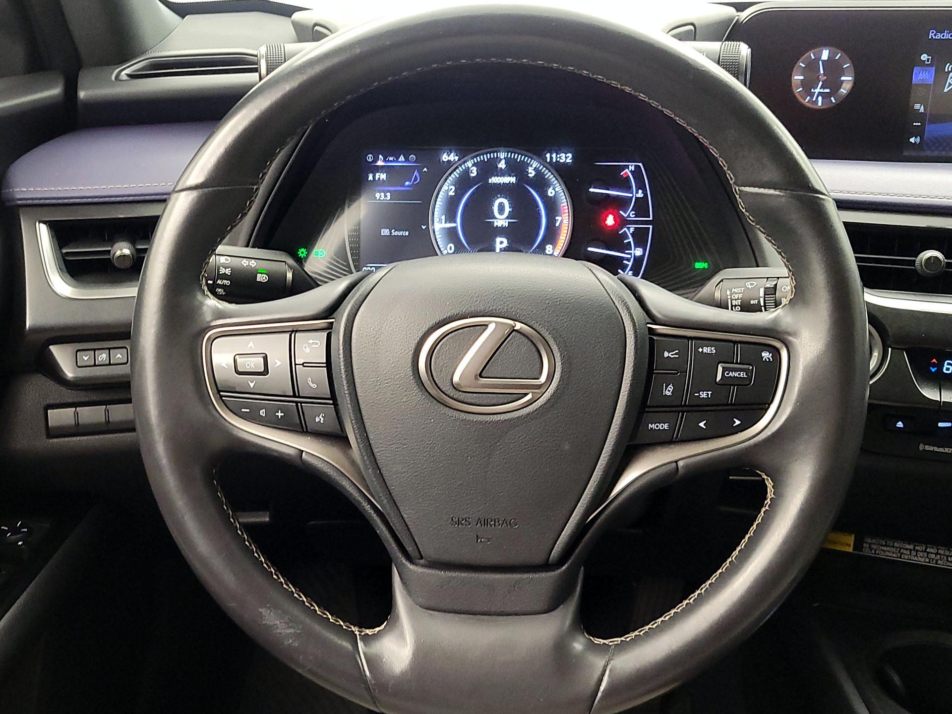 Thumbnail: 2021 Lexus UX - 10