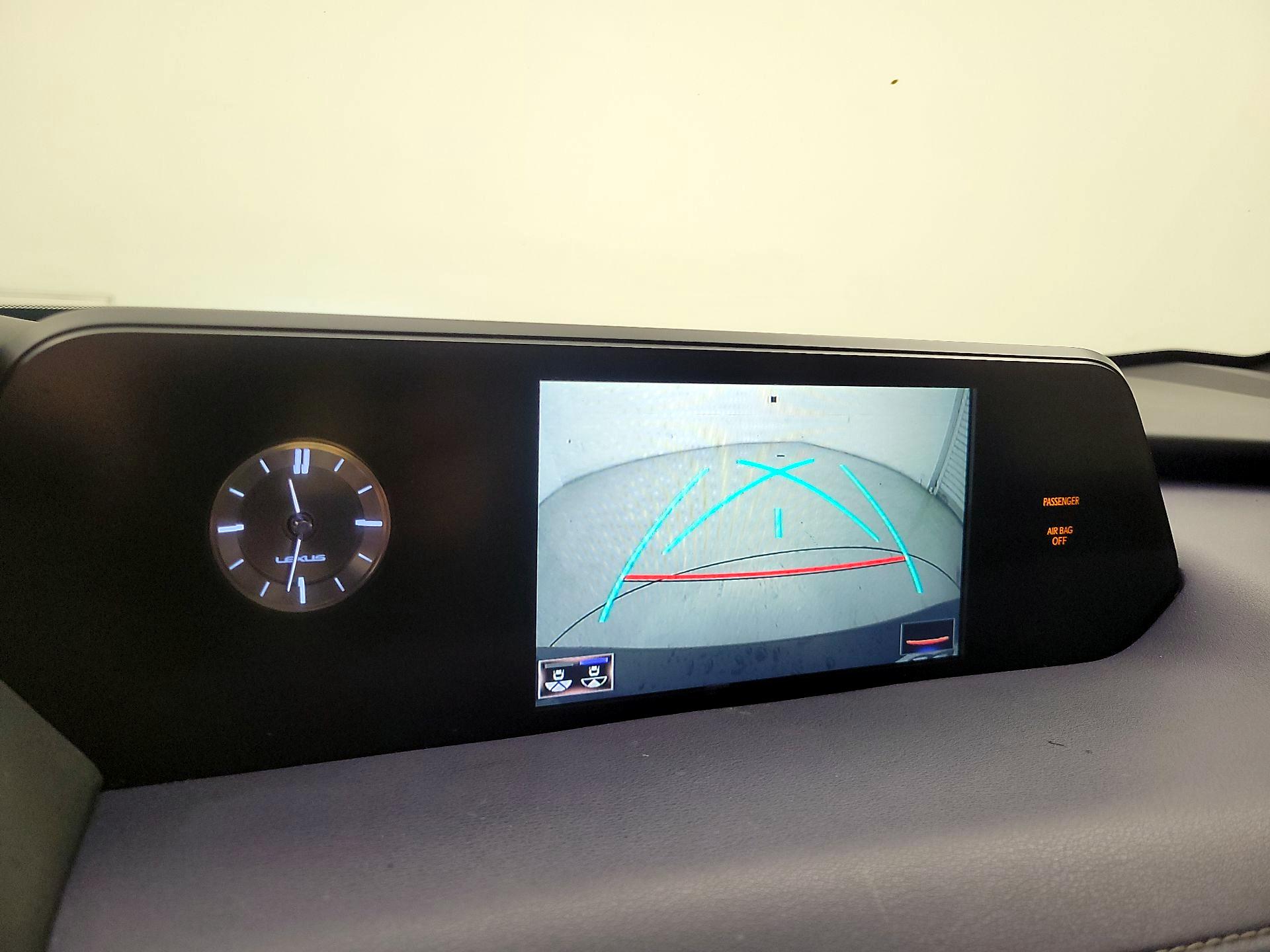 Thumbnail: 2021 Lexus UX - 14