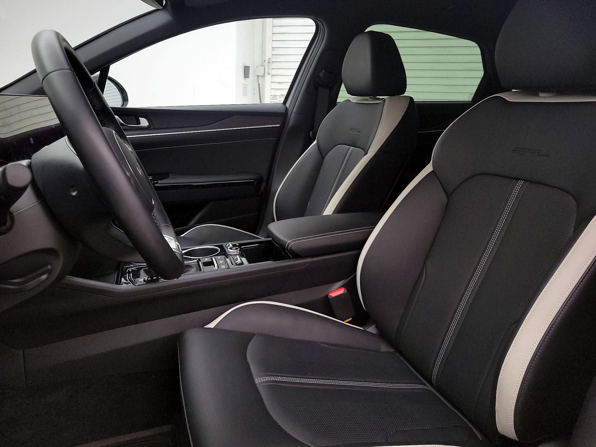 Thumbnail: 2026 Kia K5 - 11