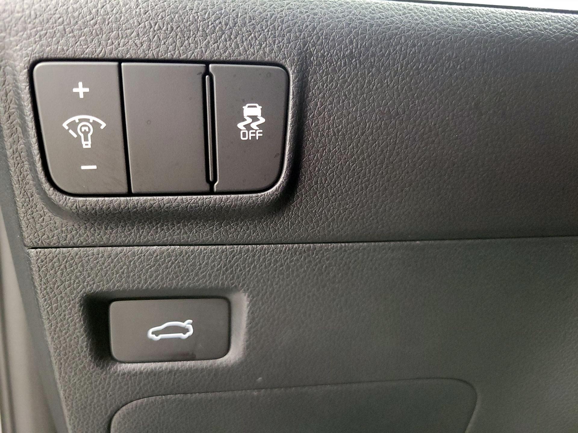 Thumbnail: 2026 Kia K5 - 13