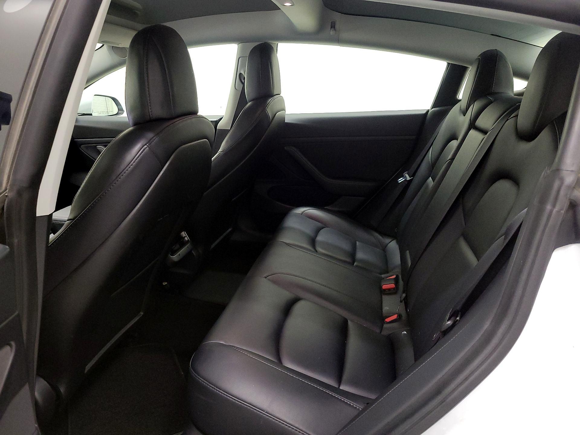 Thumbnail: 2021 Tesla Model 3 - 19