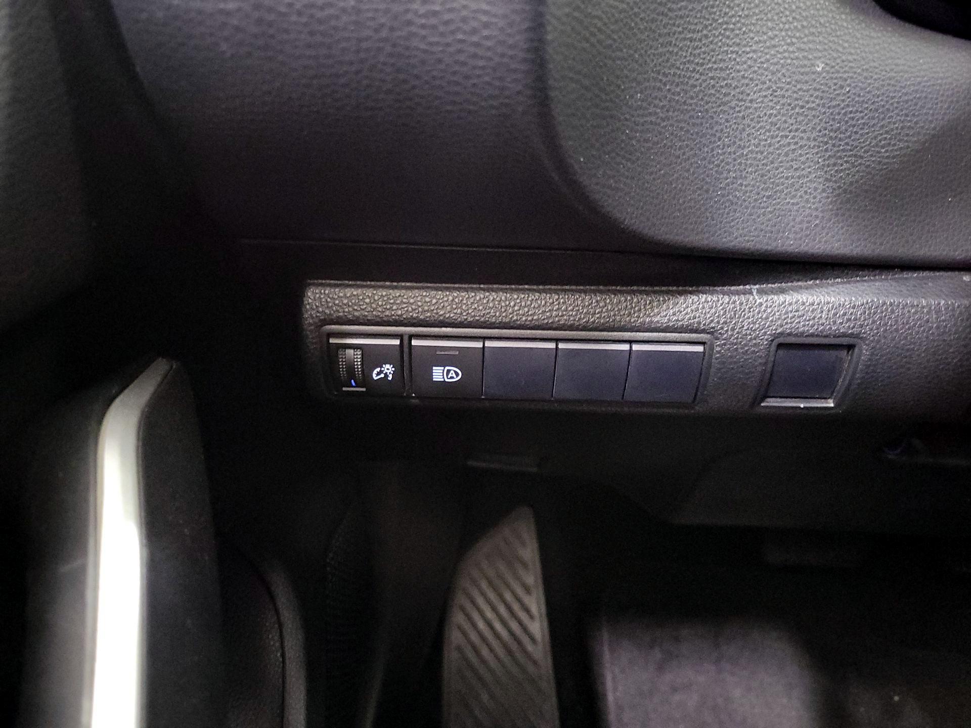 Thumbnail: 2021 Toyota Corolla - 13