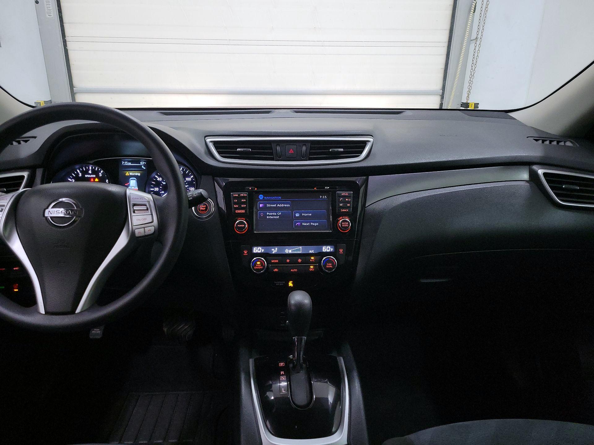 Thumbnail: 2016 Nissan Rogue - 9