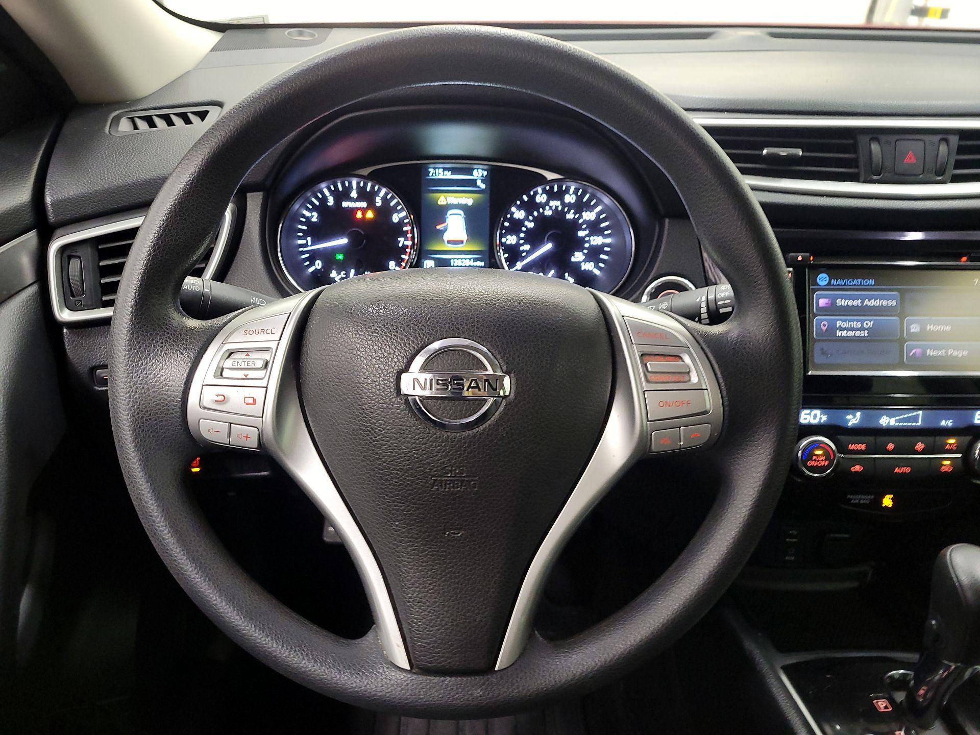 Thumbnail: 2016 Nissan Rogue - 10