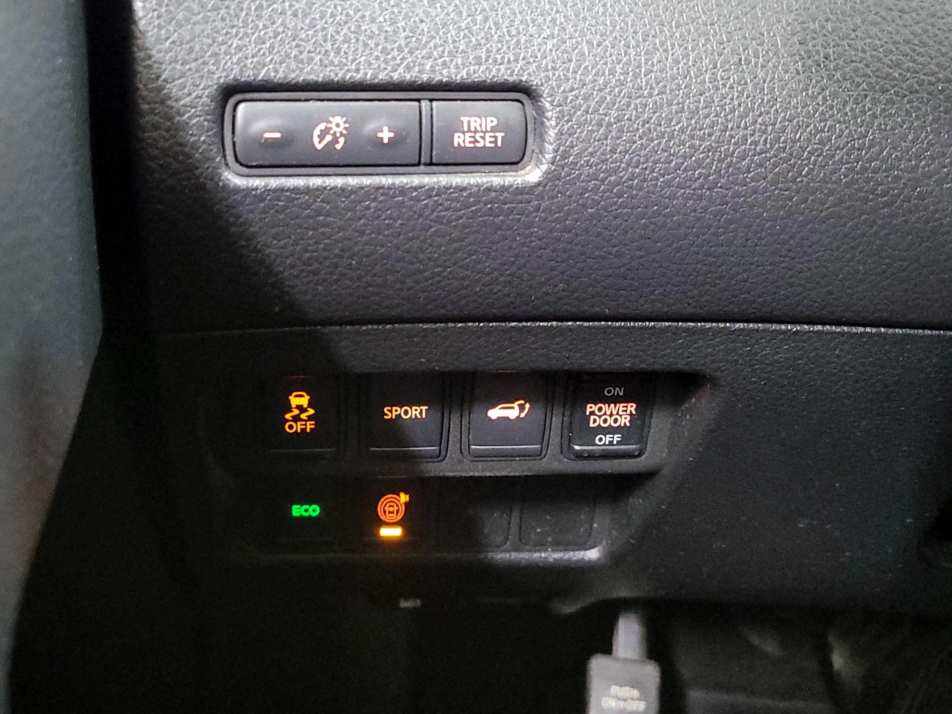 Thumbnail: 2016 Nissan Rogue - 13