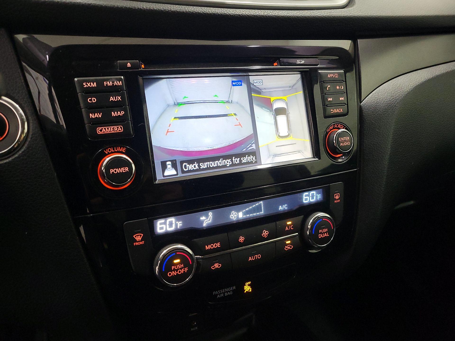 Thumbnail: 2016 Nissan Rogue - 15