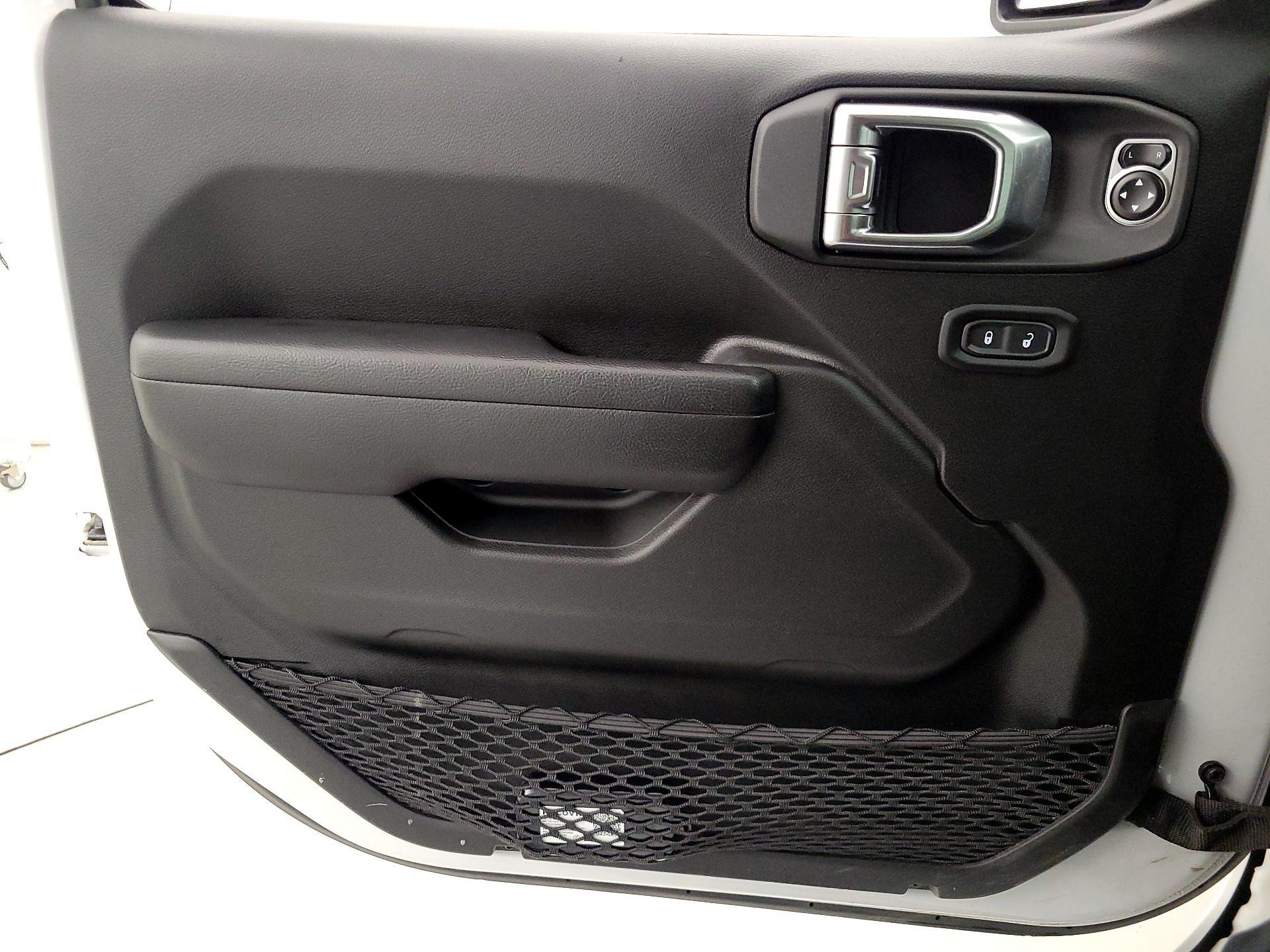 Thumbnail: 2023 Jeep Gladiator - 12